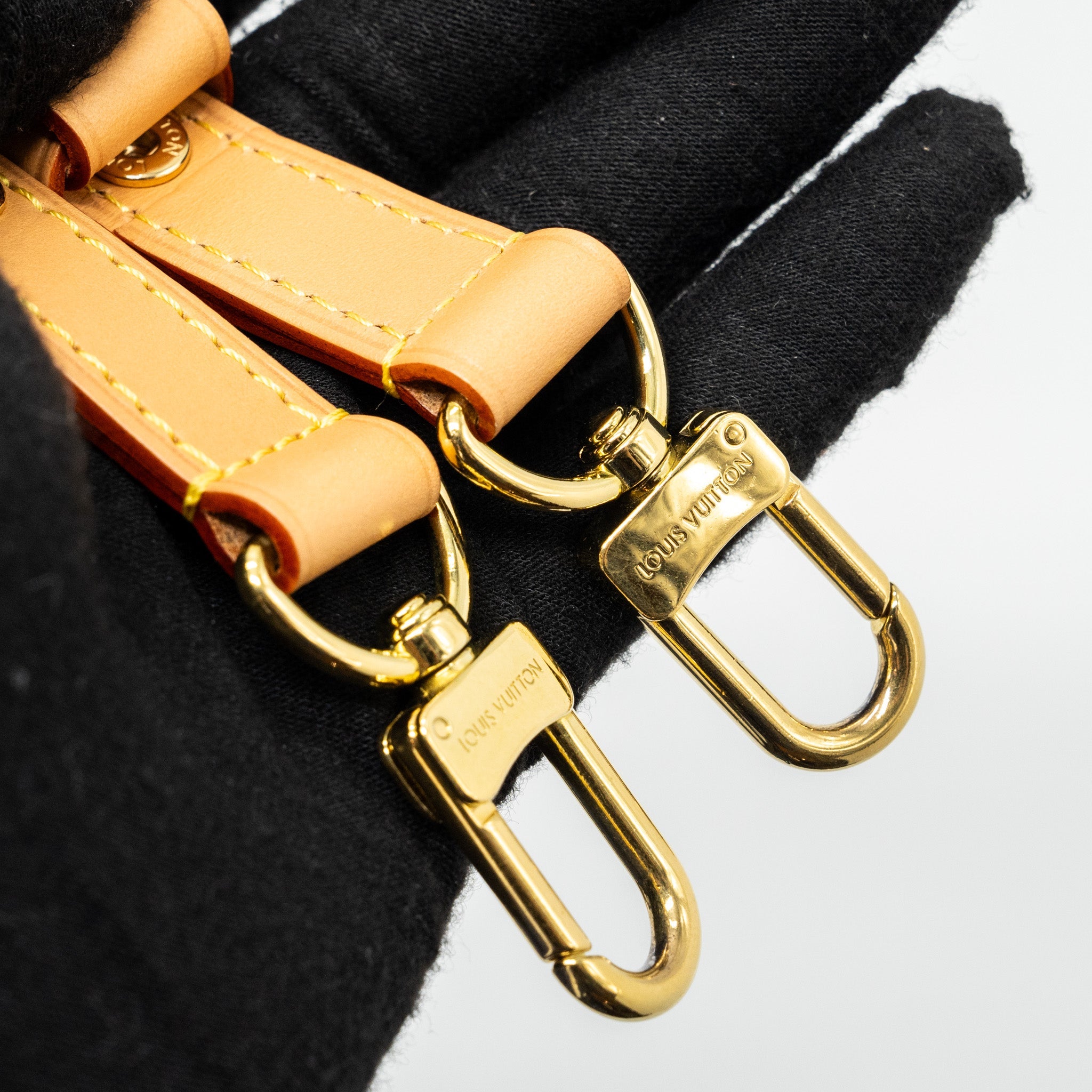 LOUIS VUITTON LOOP BAG MONOGRAM CANVAS GHW(NEW VERSION)
