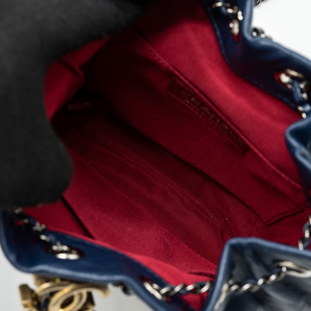 CHANEL SMALL BUCKET BAG CALFSKIN NAVY/BLACK MULTICOLOUR HARDWARE