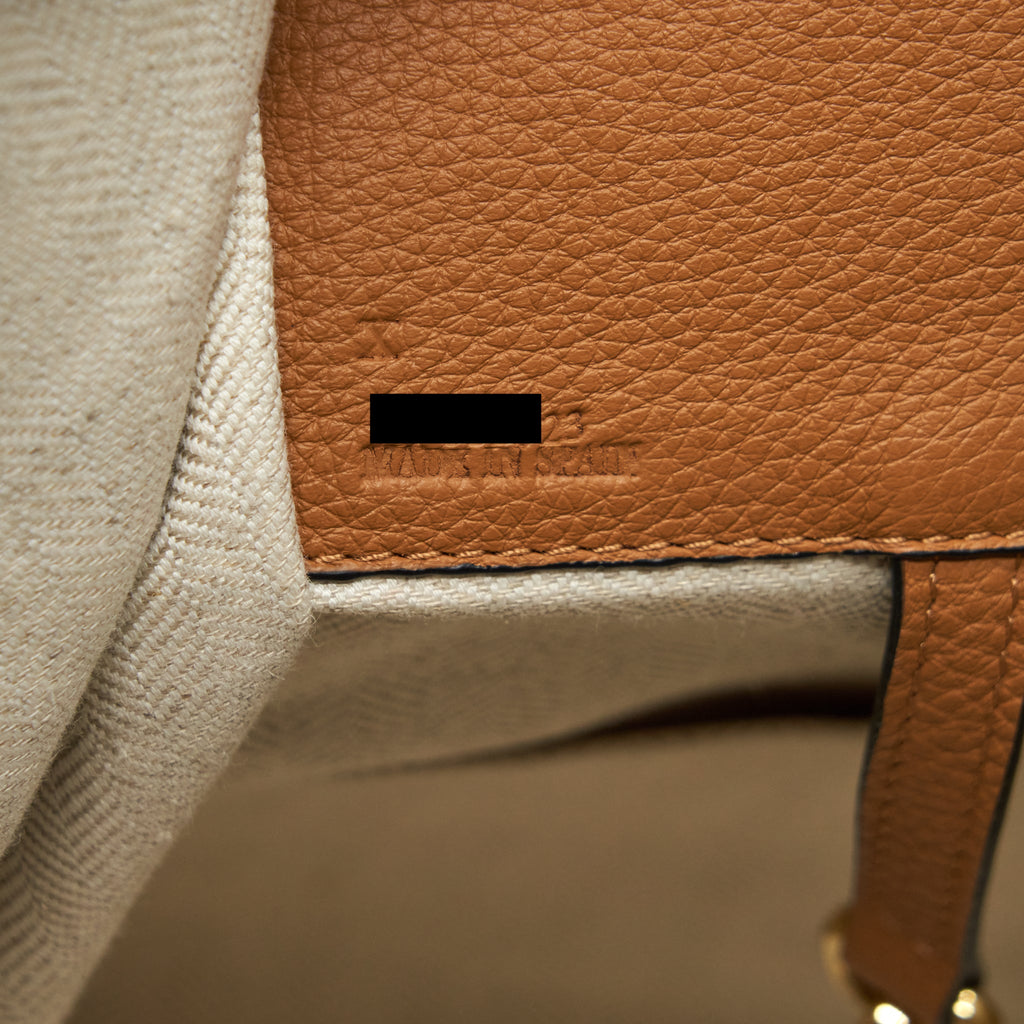 LOEWE SMALL HAMMOCK BAG SOFT CALFSKIN LIGHT CARAMEL GHW