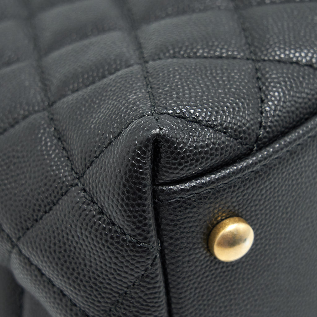 CHANEL COCO HANDLE MEDIUM IN CAVIAR BLACK