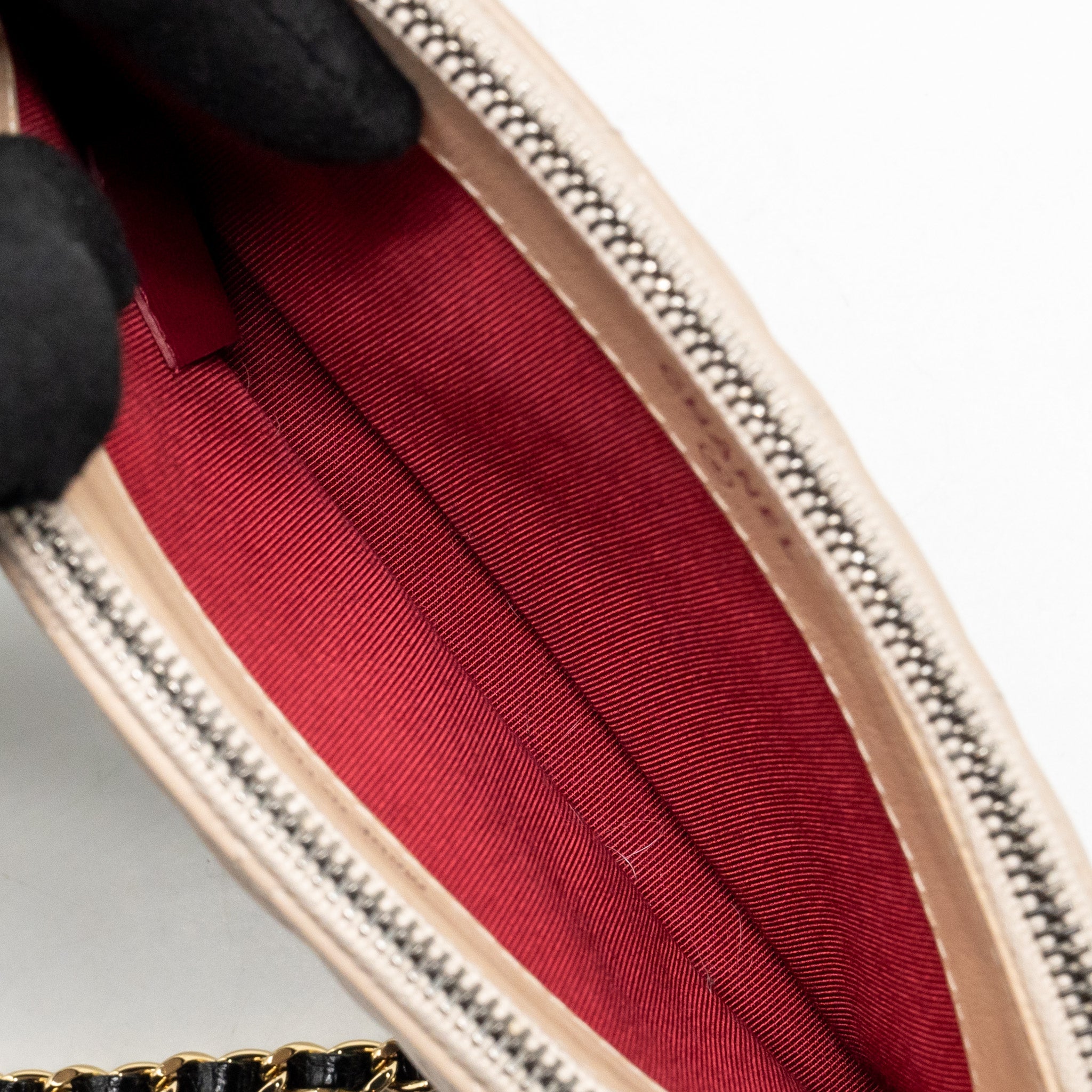 CHANEL GABRIELLE DOUBLE ZIP CLUTCH ON CHAIN AGED CALFSKIN BEIGE/BLACK MULTICOLOUR HARDWARE