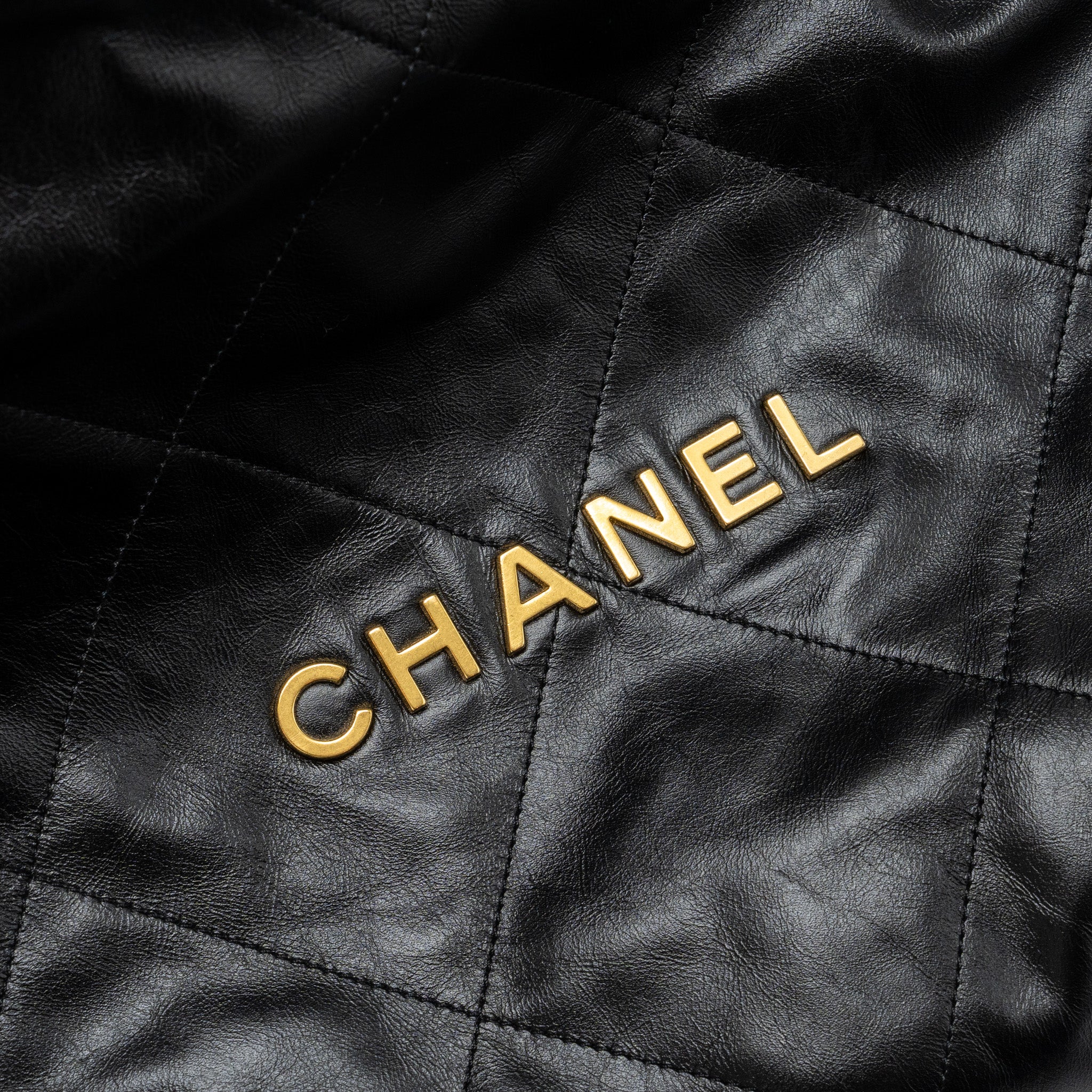 CHANEL MEDIUM 22 BAG CALFSKIN BLACK GHW (MICROCHIP)