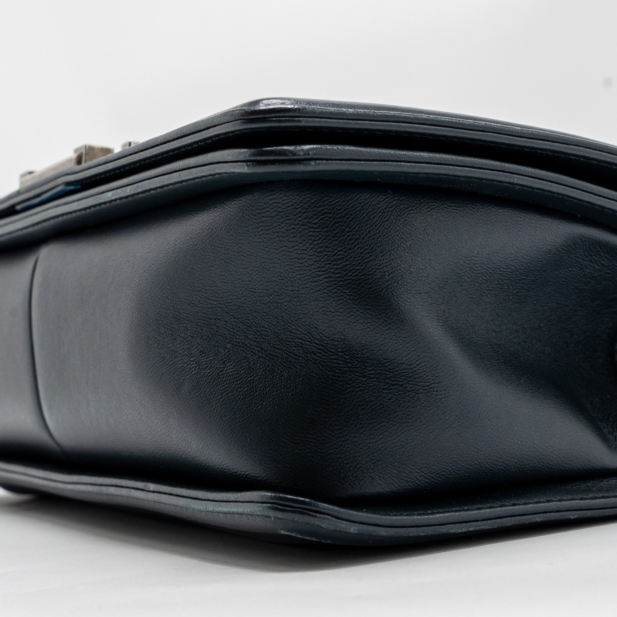 CHANEL MEDIUM BOY BAG CHEVRON LAMBSKIN DARK BLUE SHW