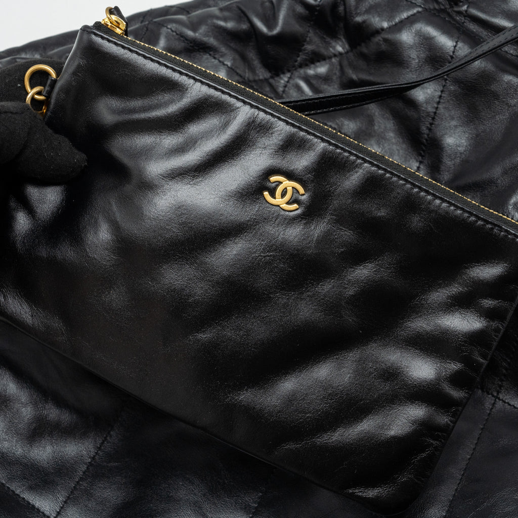 CHANEL MEDIUM 22 BAG CALFSKIN BLACK GHW (MICROCHIP)