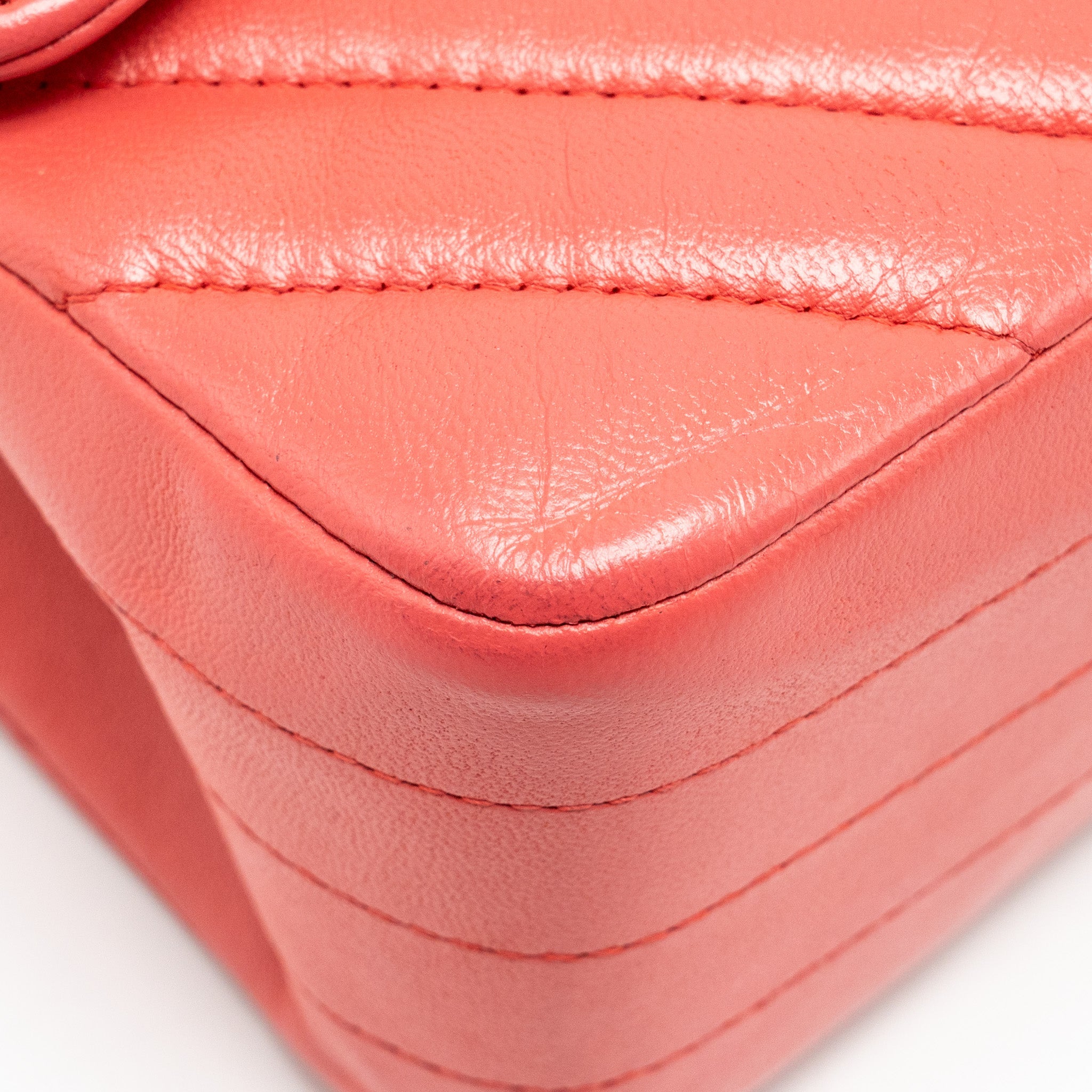 CHANEL MEDIUM CLASSIC DOUBLE FLAP BAG CHEVRON LAMBSKIN PINK LGHW