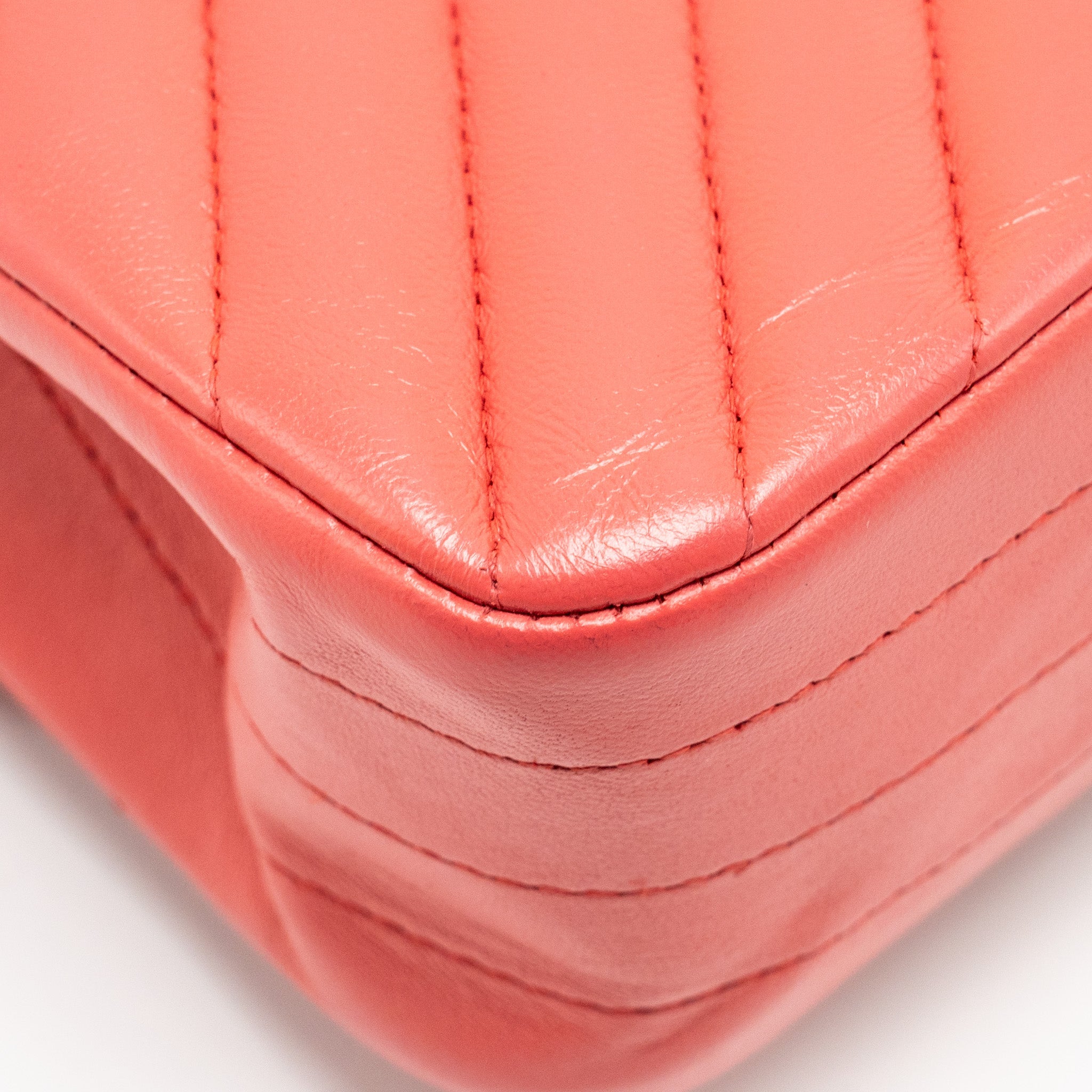CHANEL MEDIUM CLASSIC DOUBLE FLAP BAG CHEVRON LAMBSKIN PINK LGHW
