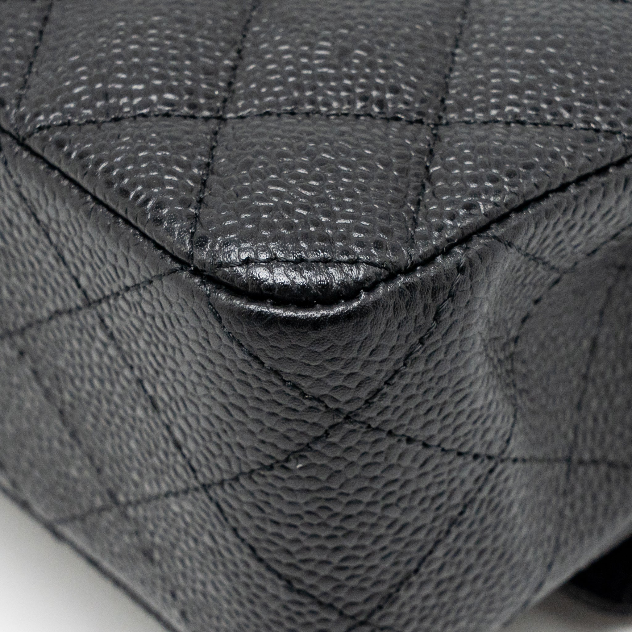 CHANEL MEDIUM CLASSIC DOUBLE FLAP BAG CAVIAR BLACK GHW