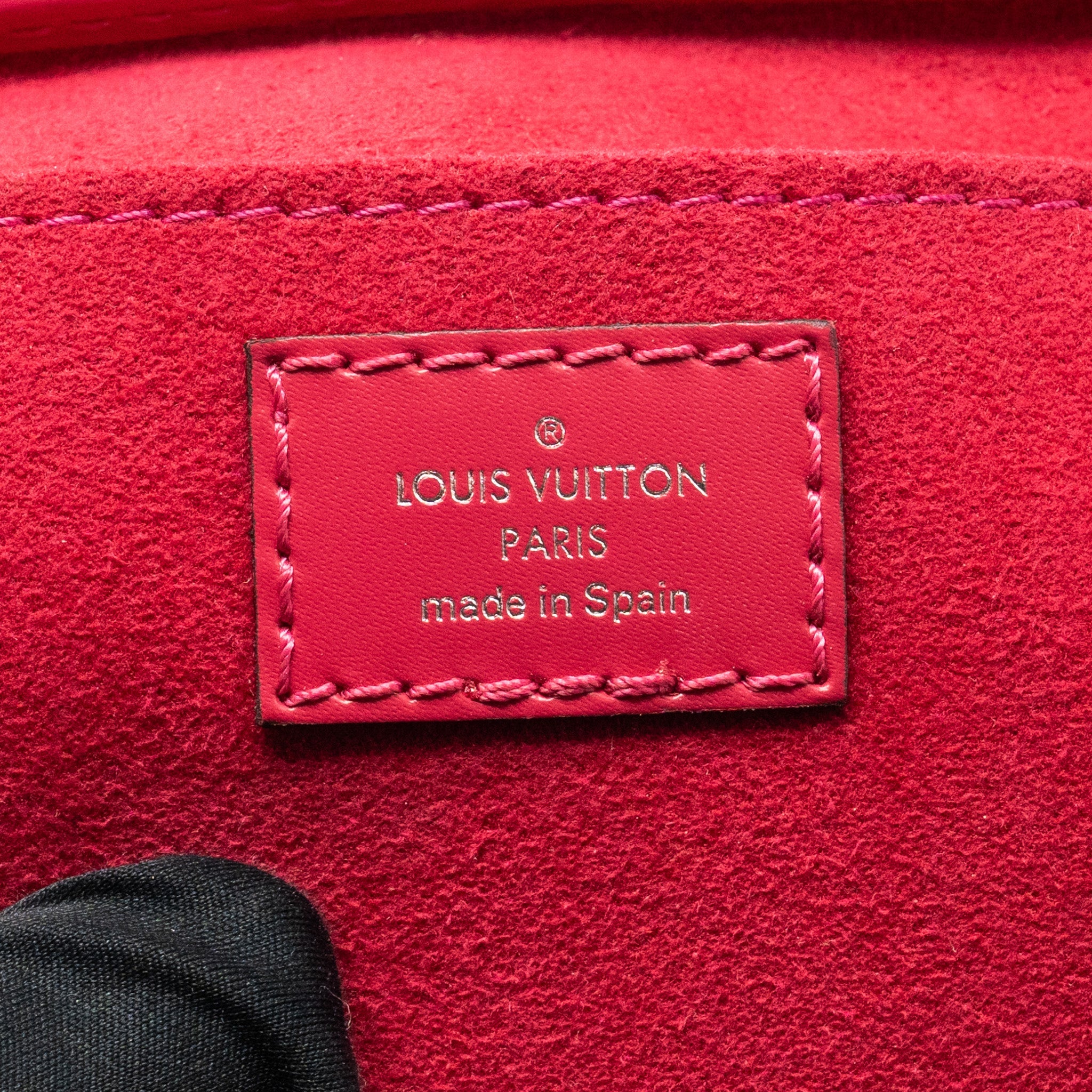 LOUIS VUITTON PETIT SAC PLAT EPI ROSE PONDICHERRY SHW