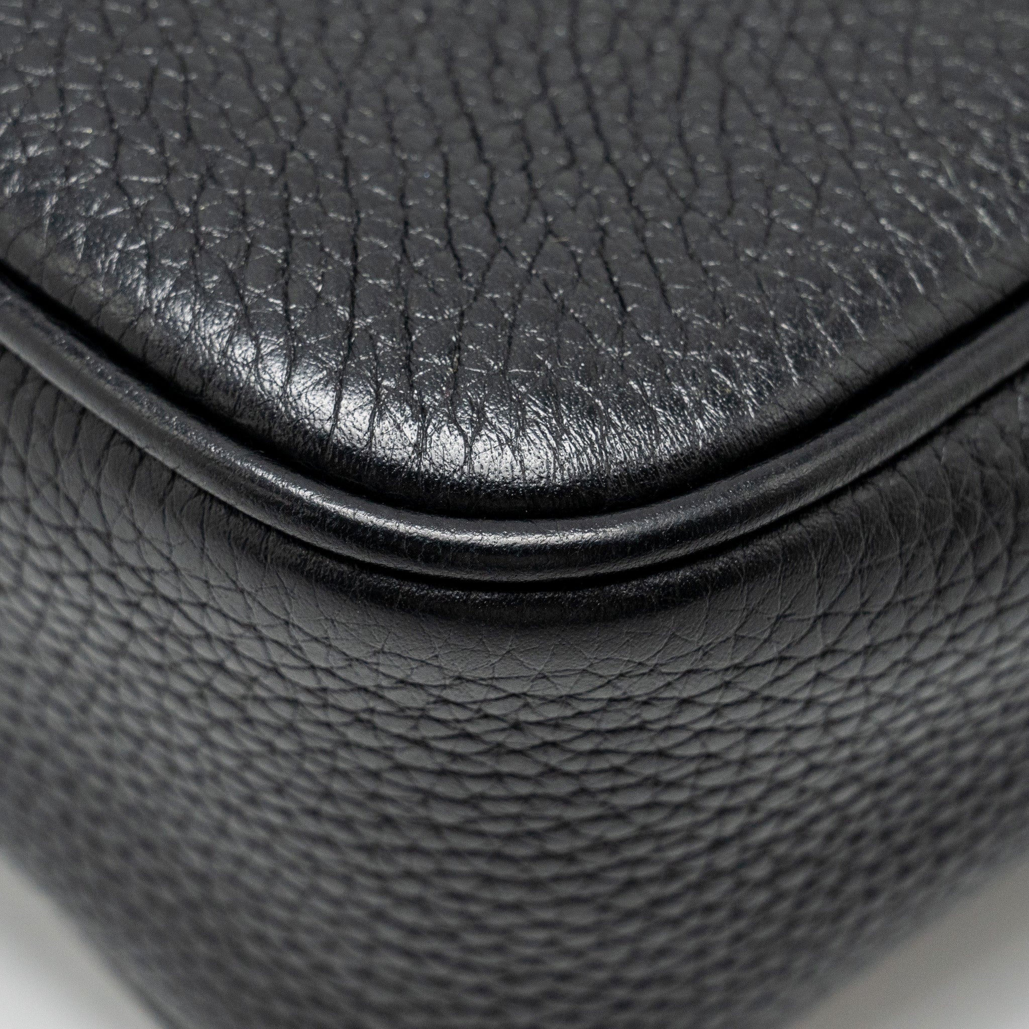 GUCCI SOHO DISCO CAMERA CROSSBODY BAG CALFSKIN BLACK LGHW