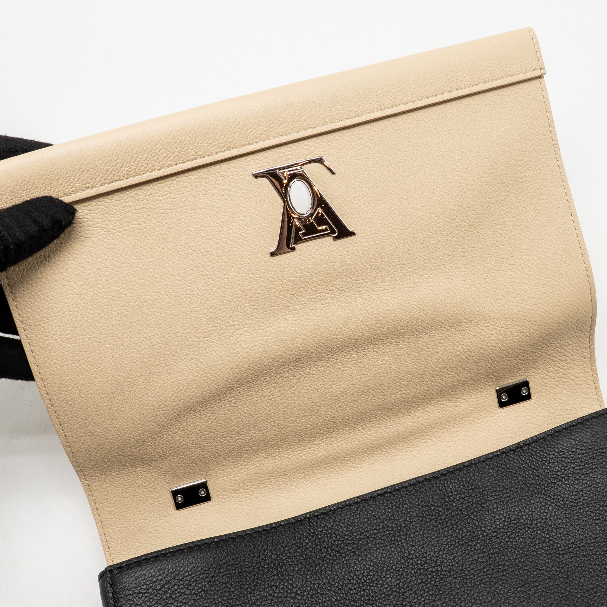 LOUIS VUITTON LOCK ME II CALFSKIN BLACK/VANILLA SHW