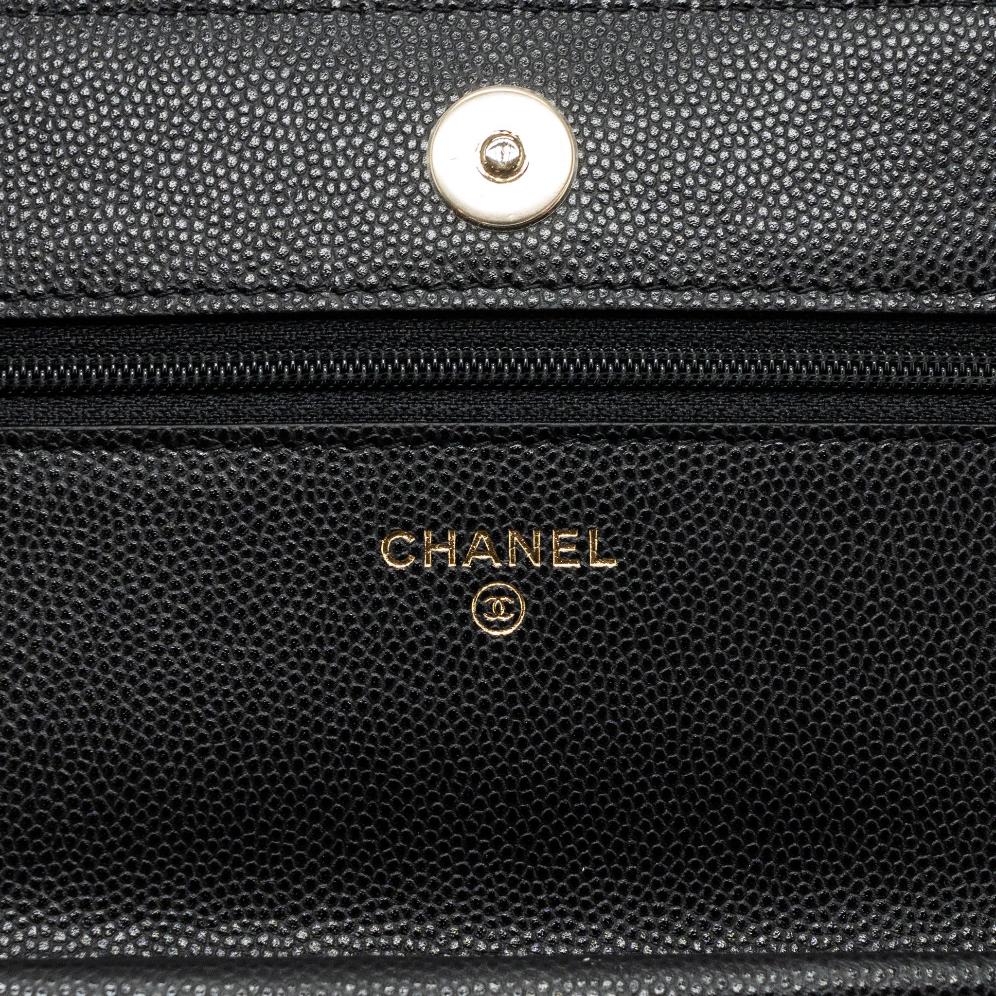 CHANEL DETAILED LOGO WALLET ON CHAIN CAVIAR BLACK LGHW (MICROCHIP)