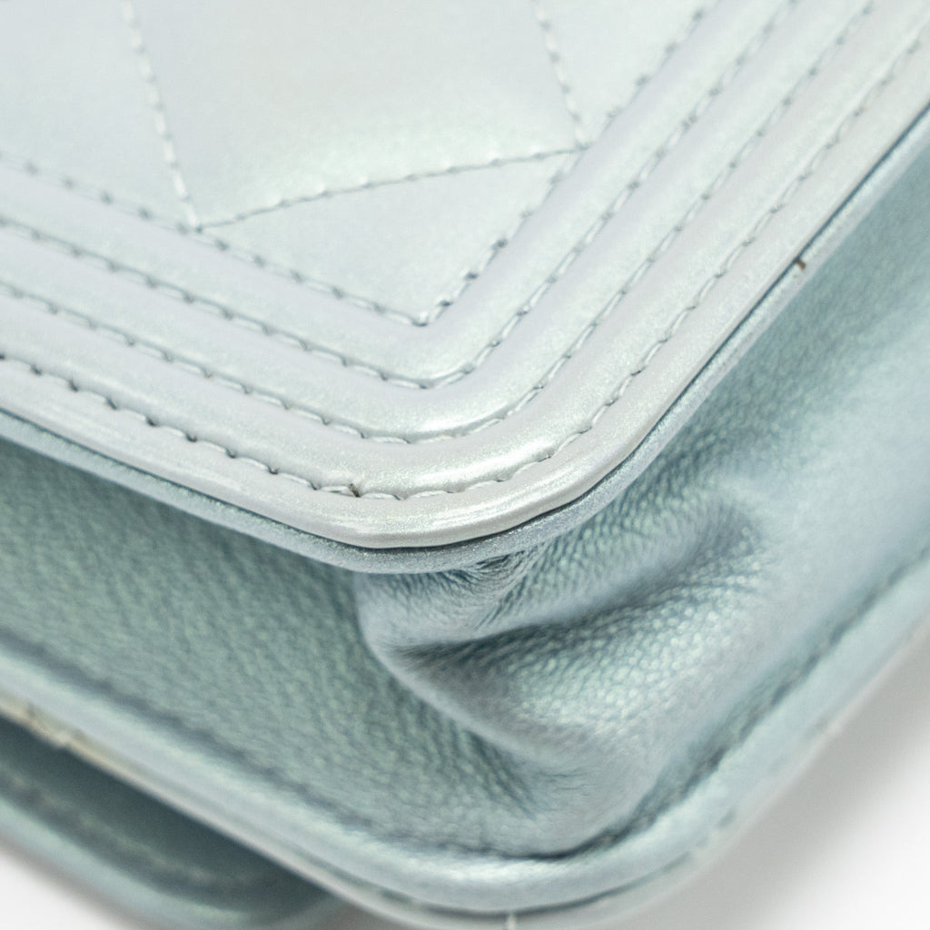 CHANEL BOY WALLET ON CHAIN PATENT CALFSKIN IRIDESCENT LIGHT BLUE LGHW
