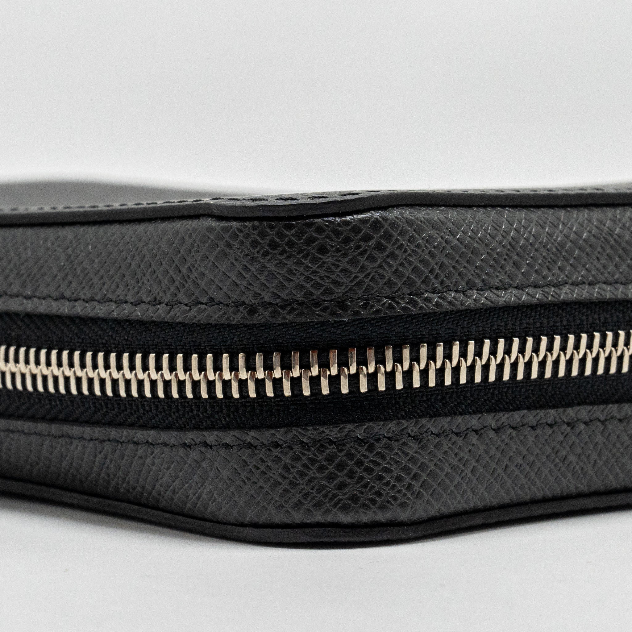 LOUIS VUITTON ZIPPY XL TAIGA ARDOISE LONG WALLET BLACK SHW