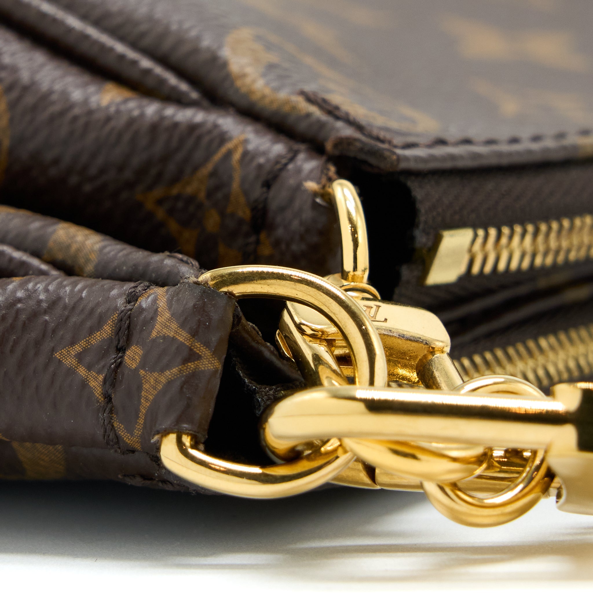 LOUIS VUITTON MULTI POCHETTE WITH KHAKI STRAP GHW