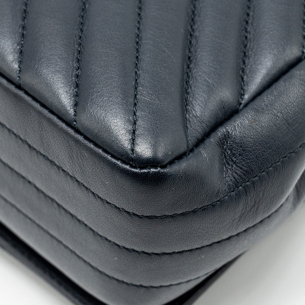 CHANEL SEASONAL CHEVRON FLAP BAG CALFSKIN DARK NAVY LGHW