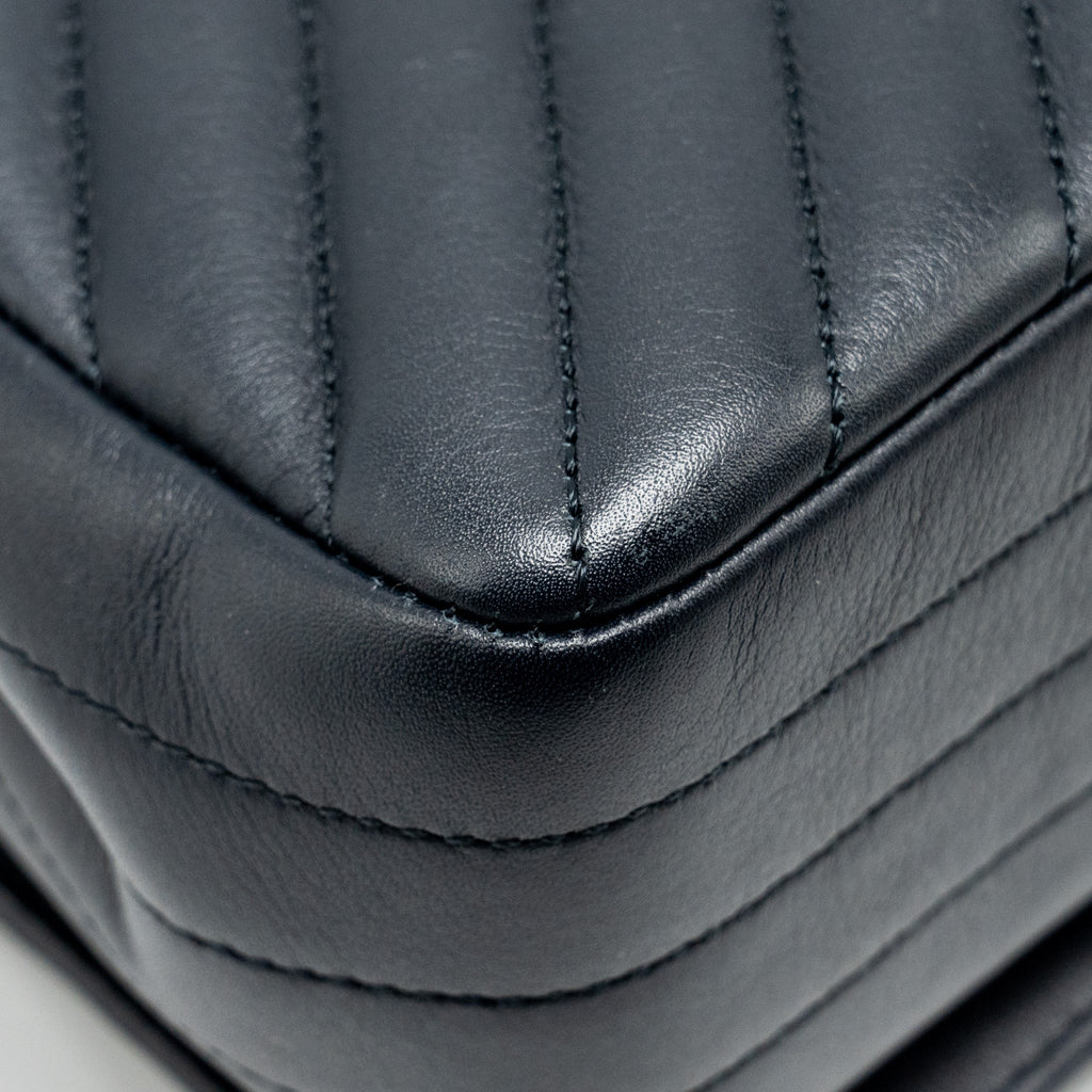 CHANEL SEASONAL CHEVRON FLAP BAG CALFSKIN DARK NAVY LGHW
