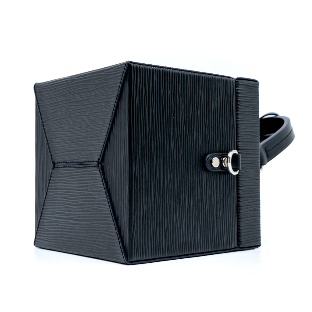LOUIS VUITTON BLEECKER BOX BAG EPI BLACK SHW
