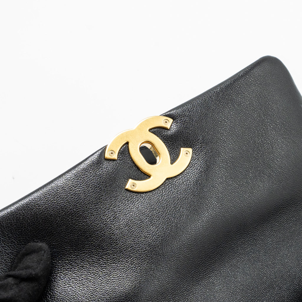 CHANEL SMALL 19 BAG GOATSKIN BLACK MULTICOLOUR HARDWARE