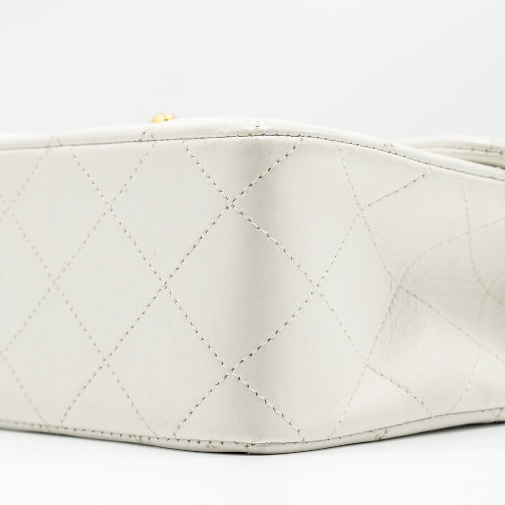 CHANEL VINTAGE QUILTED SQUARE FLAP BAG LAMBSKIN WHITE GHW