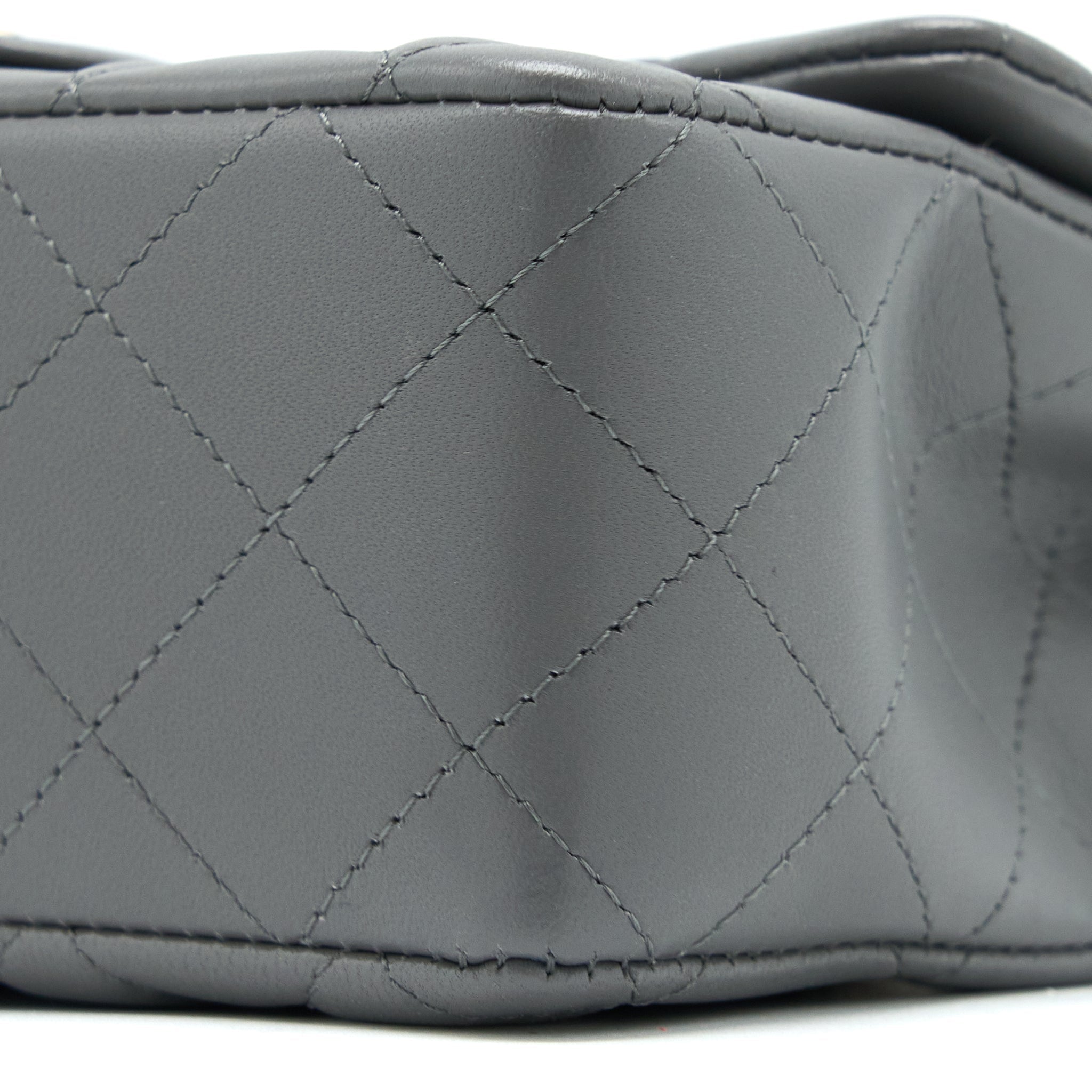 CHANEL 22A MINI RECTANGULAR LAMBSKIN GREY LGHW(MICROCHIP)