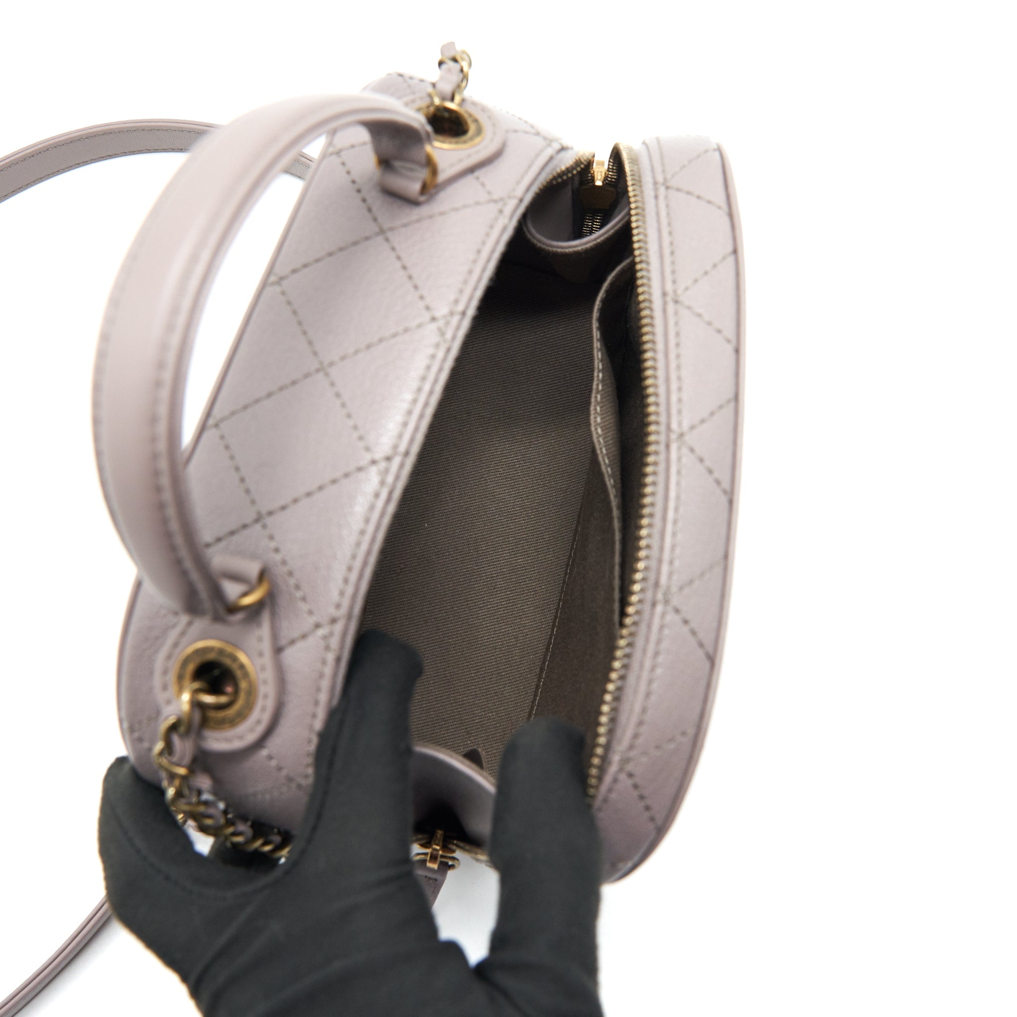 CHANEL CC LOGO VANITY WITH HANDLE AND CHAIN GREY WITH GHW