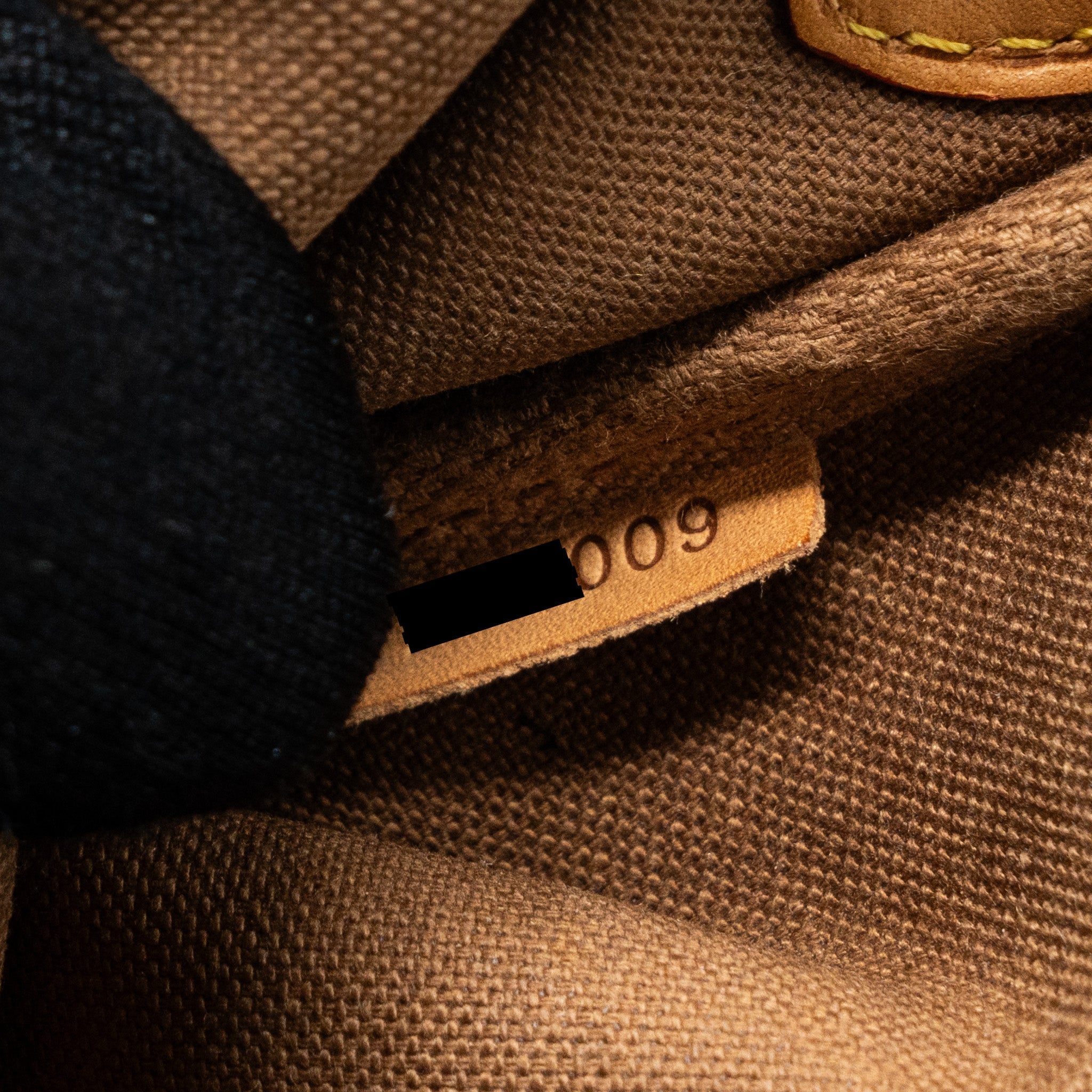 LOUIS VUITTON EVA POCHETTE MONOGRAM CANVAS GHW