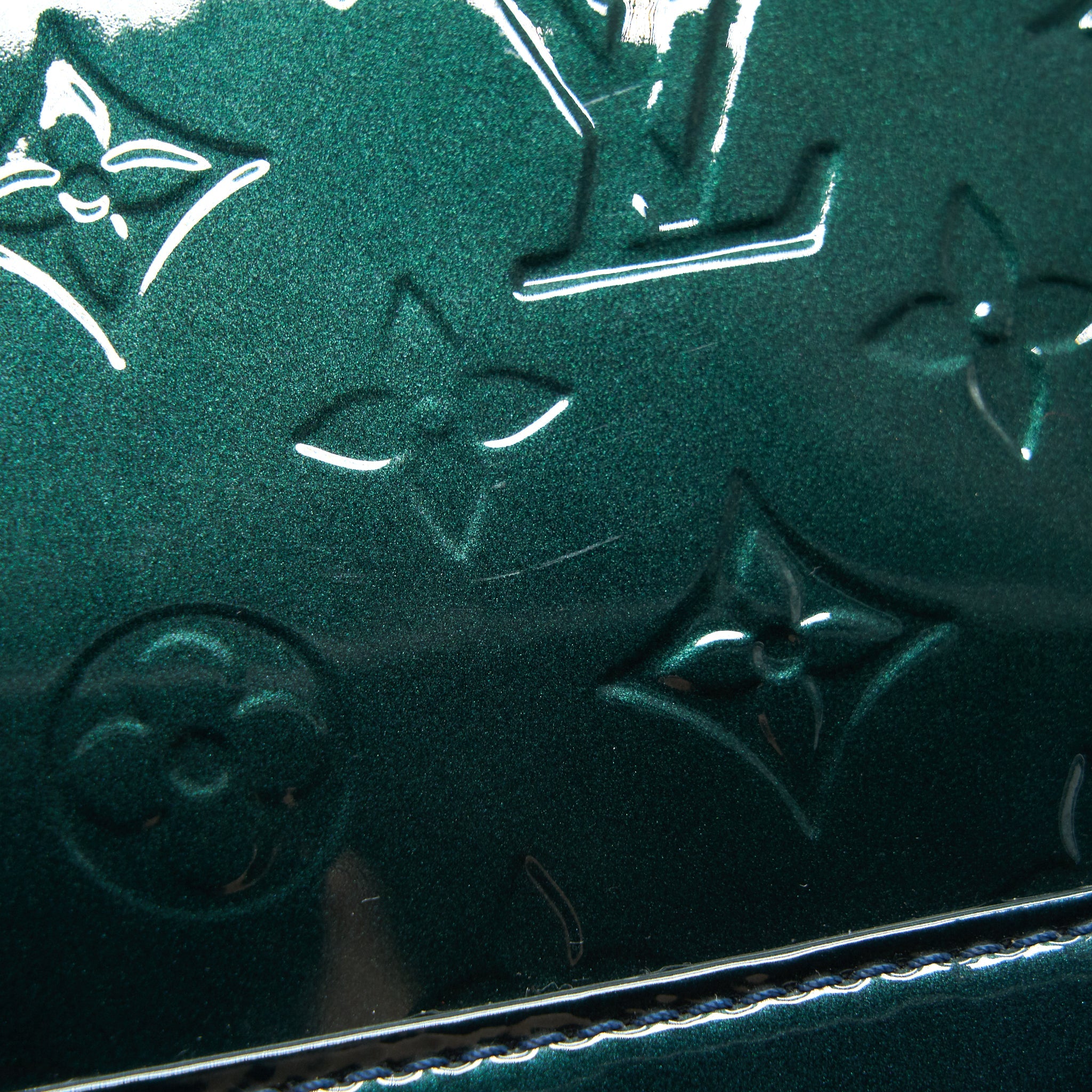 LOUIS VUITTON ALMA PM IN PATENT FORREST GREEN