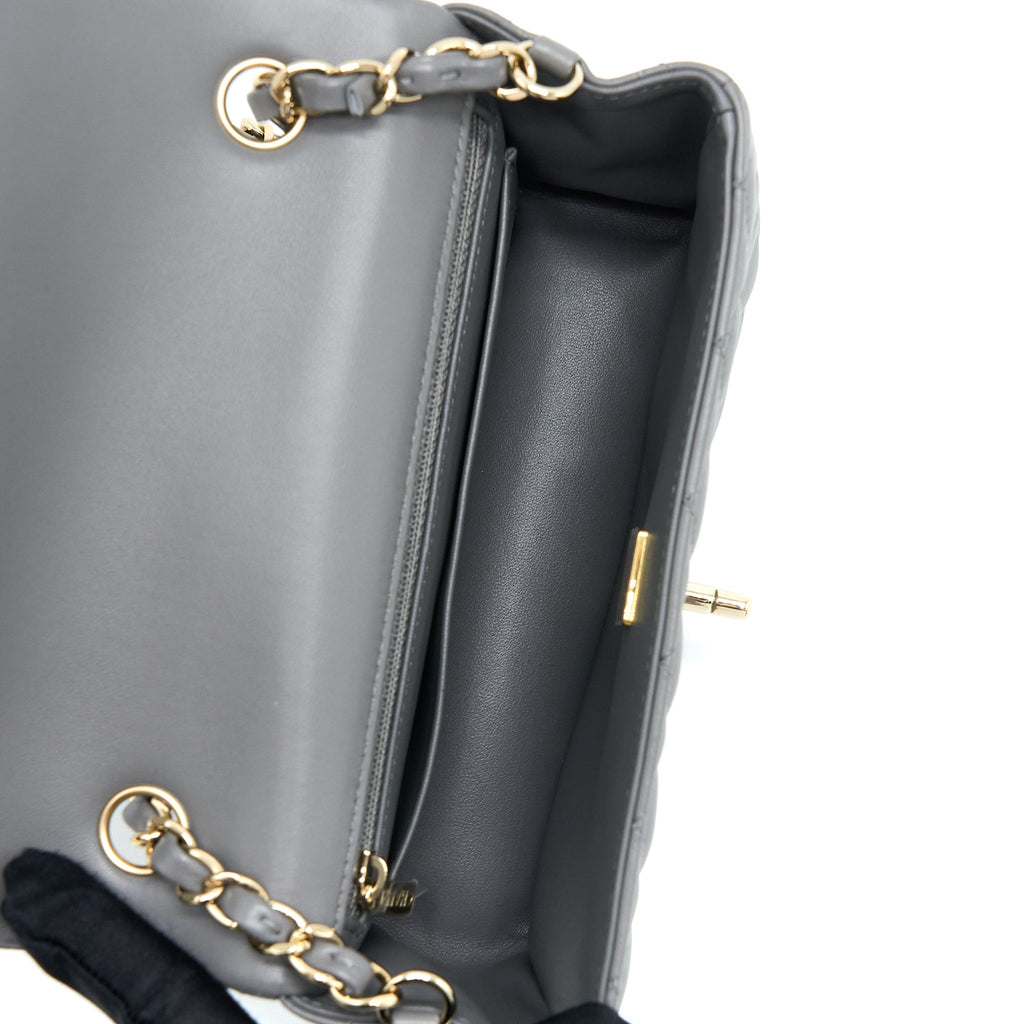 CHANEL 22A MINI RECTANGULAR LAMBSKIN GREY LGHW(MICROCHIP)