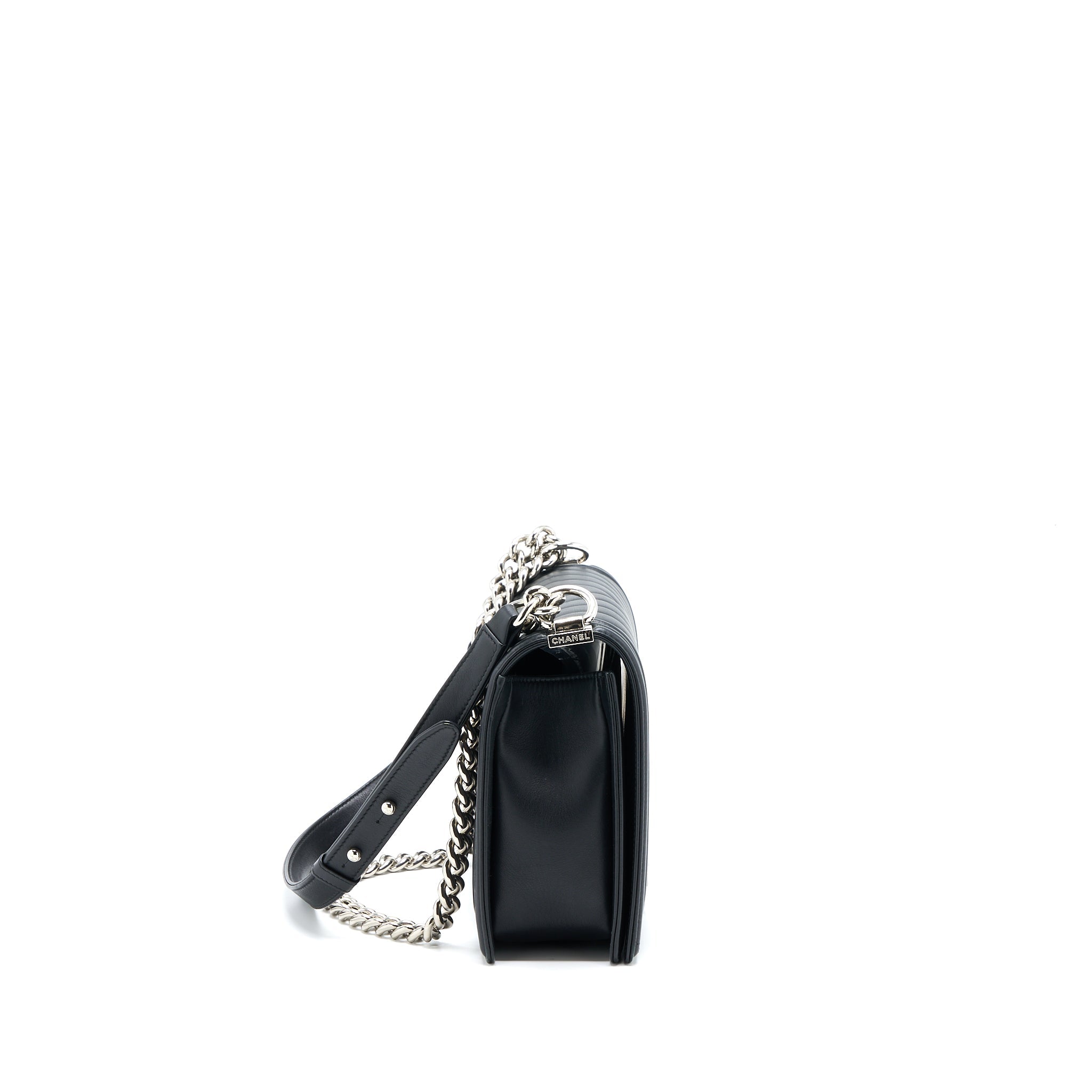 CHANEL NEW MEDIUM BOY BAG CHEVRON LAMBSKIN BLACK SHW
