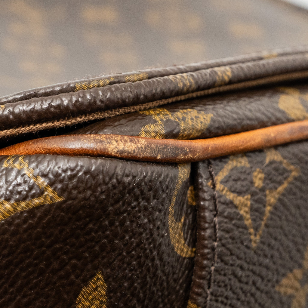 LOUIS VUITTON MEN’S MESSENGER BAG MONOGRAM CANVAS GHW