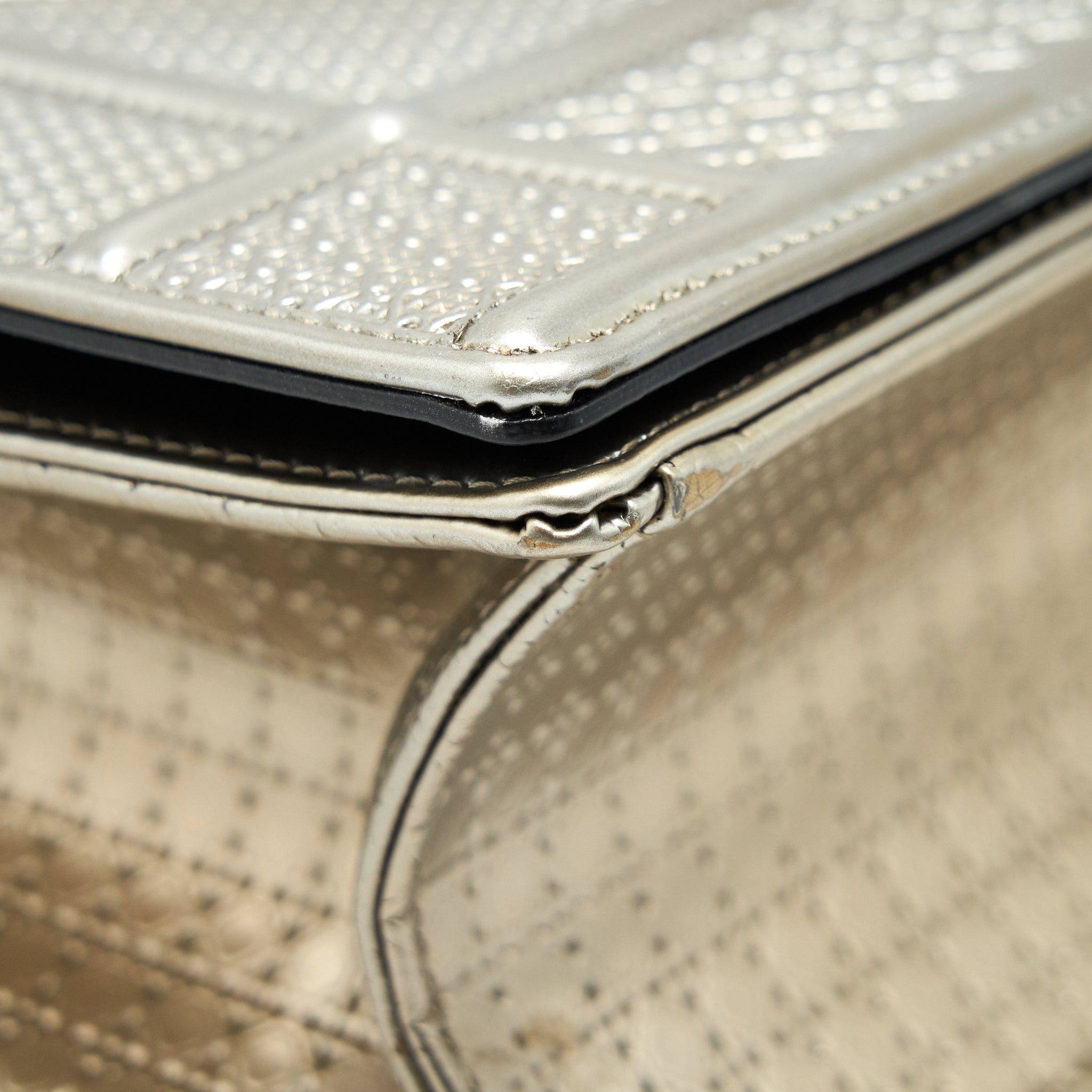 DIOR MEDIUM DIORAMA METALLIC LIGHT GOLD WITH GHW