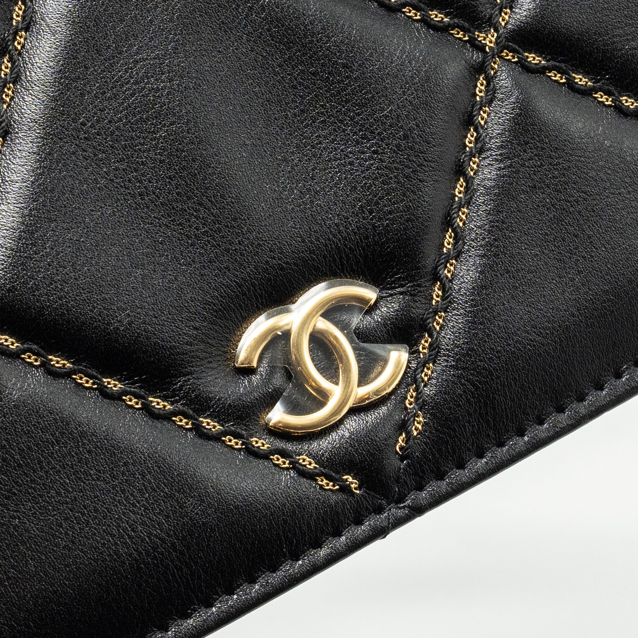 CHANEL QUILTED WALLET ON CHAIN SHINY CALFSKIN BLACK GHW (MICROCHIP)