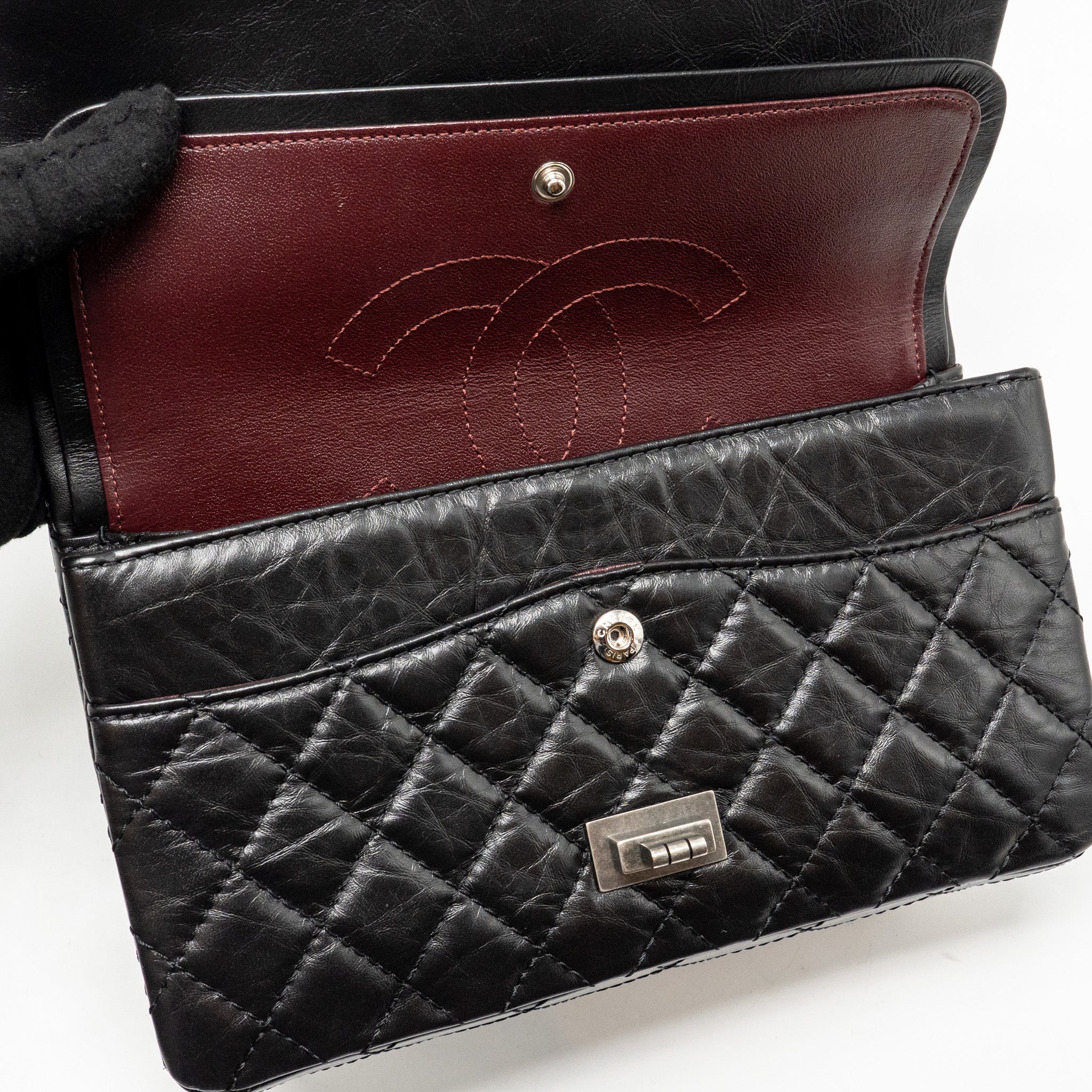 CHANEL SMALL 2.55 REISSUE FLAP BAG AGED CALFSKIN BLACK RUTHENIUM SILVER HARDWARE