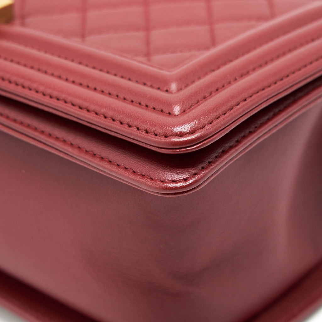 CHANEL MEDIUM BOY BAG LAMBSKIN BURGUNDY GHW