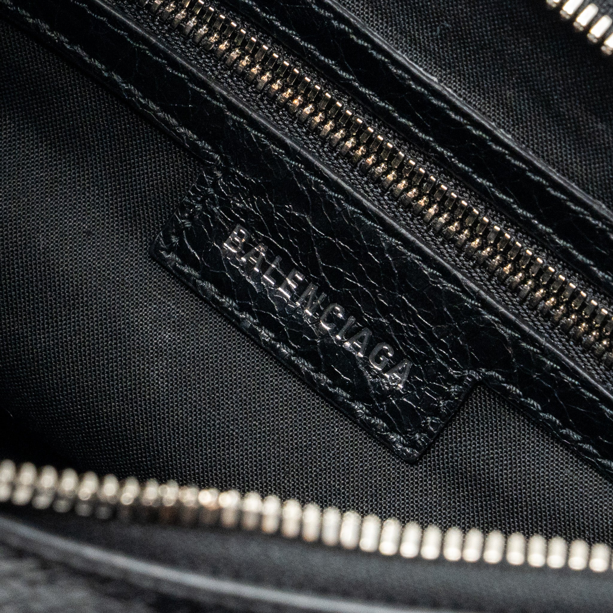 BALENCIAGA LE CARGOLE SMALL SHOULDER BAG LAMBSKIN BLACK SHW
