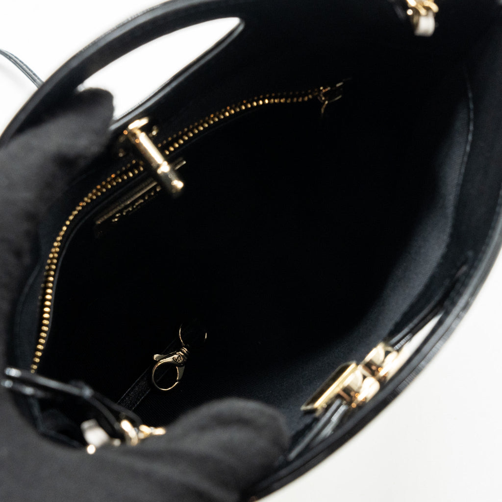 CHANEL MINI 31 BAG PATENT BLACK/WHITE LGHW (MICROCHIP)
