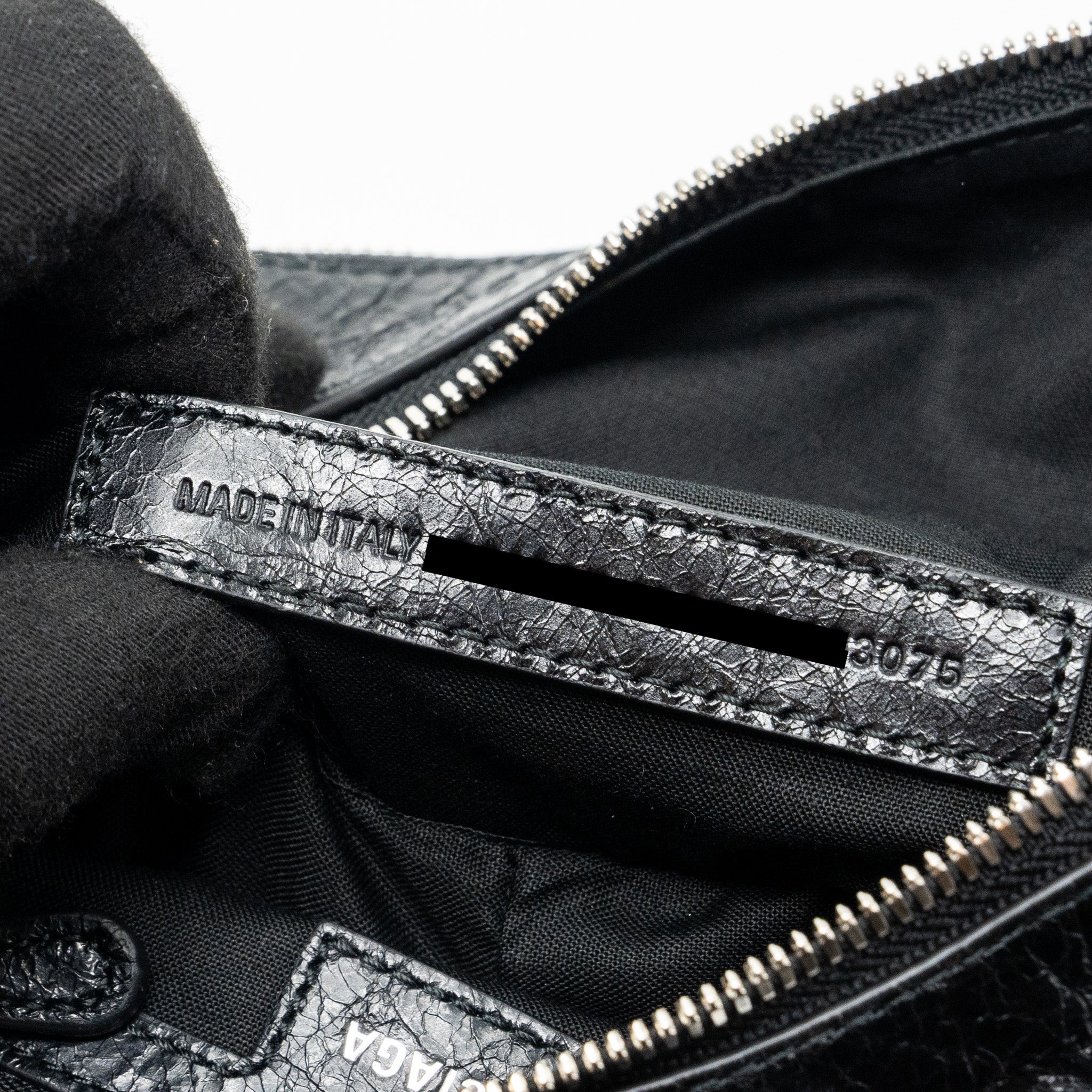 BALENCIAGA LE CARGOLE SMALL SHOULDER BAG LAMBSKIN BLACK SHW