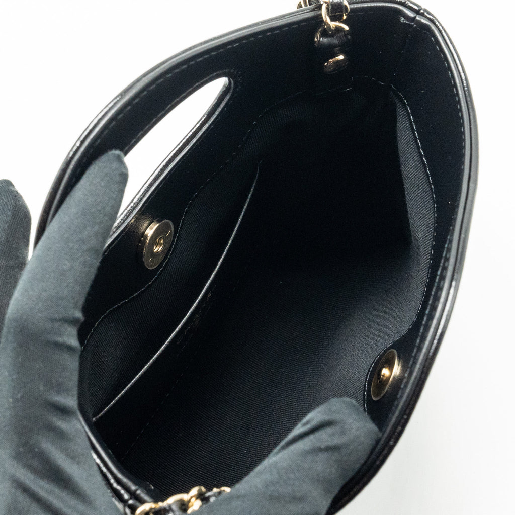 CHANEL MINI 31 CLUTCH WITH CHAIN SHINY CALFSKIN BLACK LGHW (MICROCHIP)