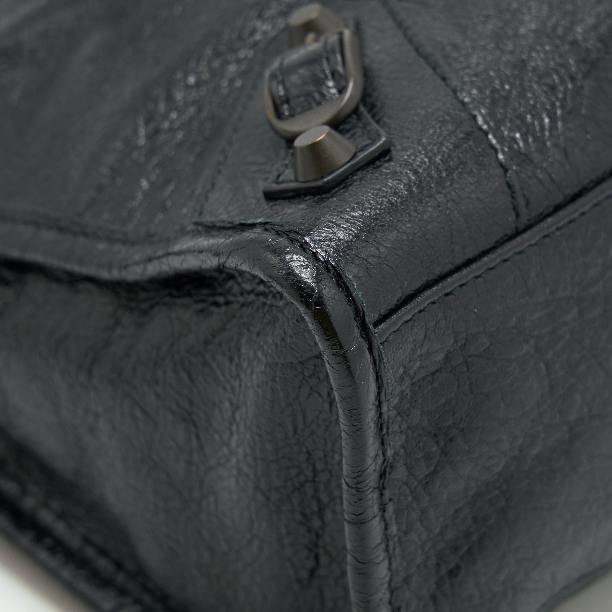 BALENCIAGA SMALL CLASSIC CITY CROSSBODY BAG BLACK WITH LOGO PRINT STRAP
