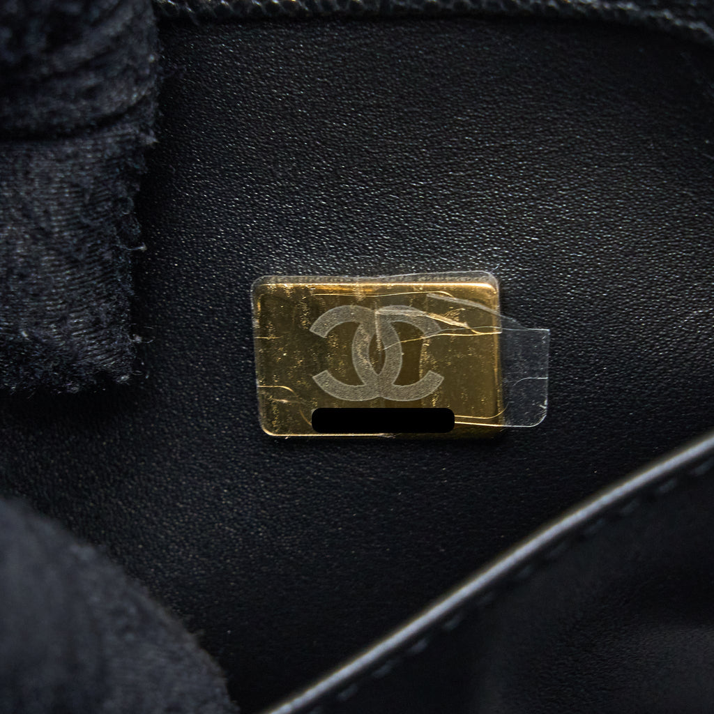 CHANEL 22K COCO FIRST CAVIAR BLACK GHW (MICROCHIP)