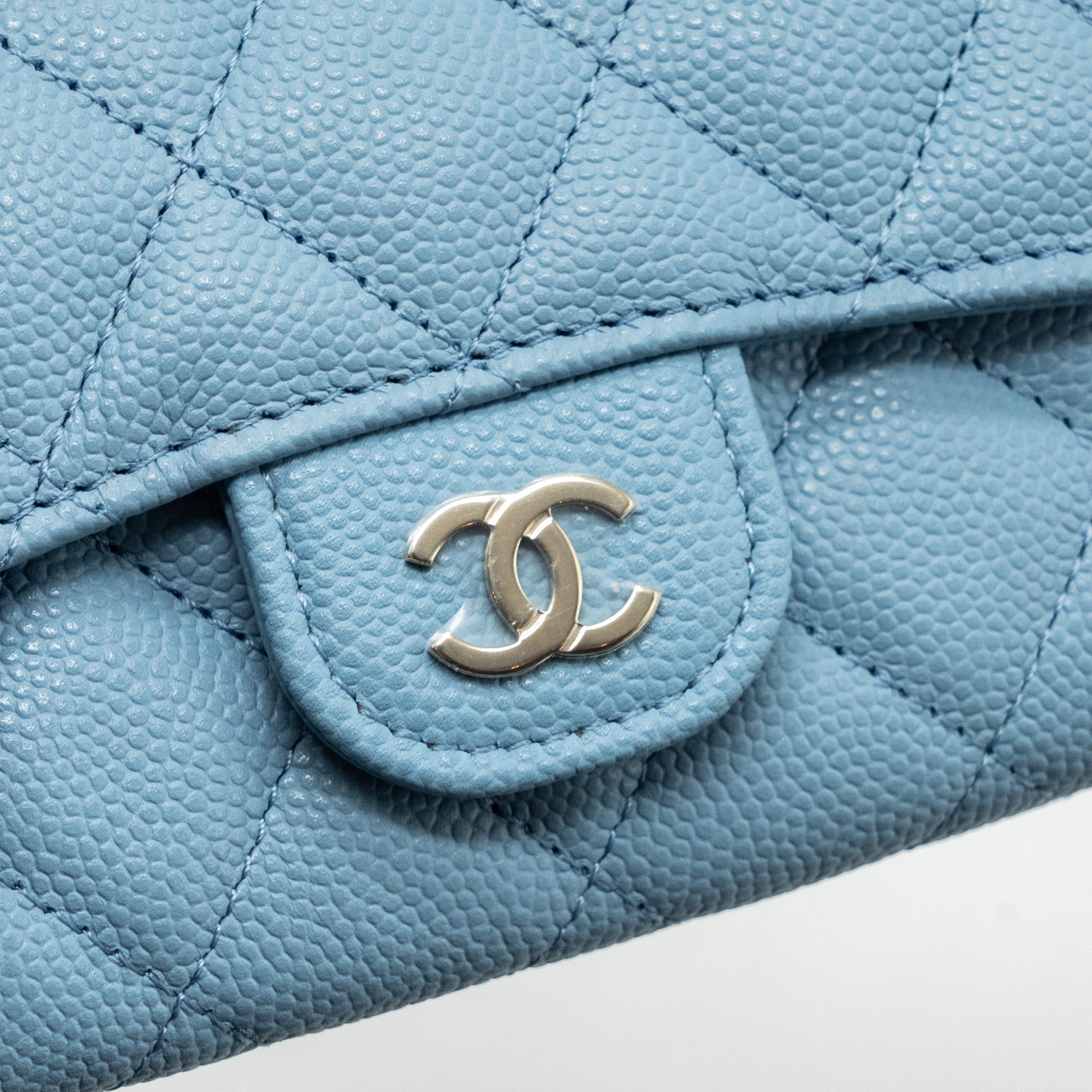 CHANEL CLASSIC FLAP CARD HOLDER CAVIAR BLUE LGHW