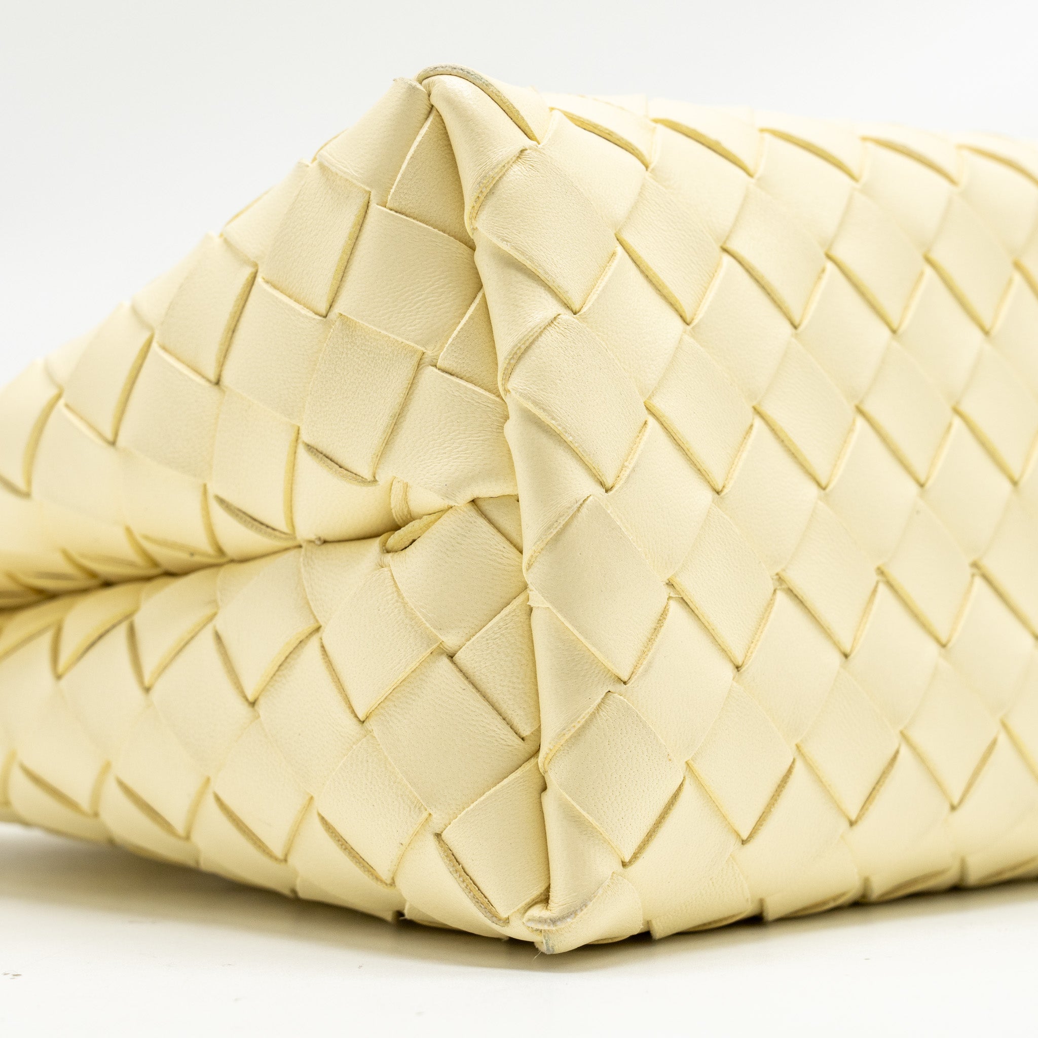 BOTTEGA VENETA SMALL ANDIAMO BAG LAMBSKIN LIGHT YELLOW GHW