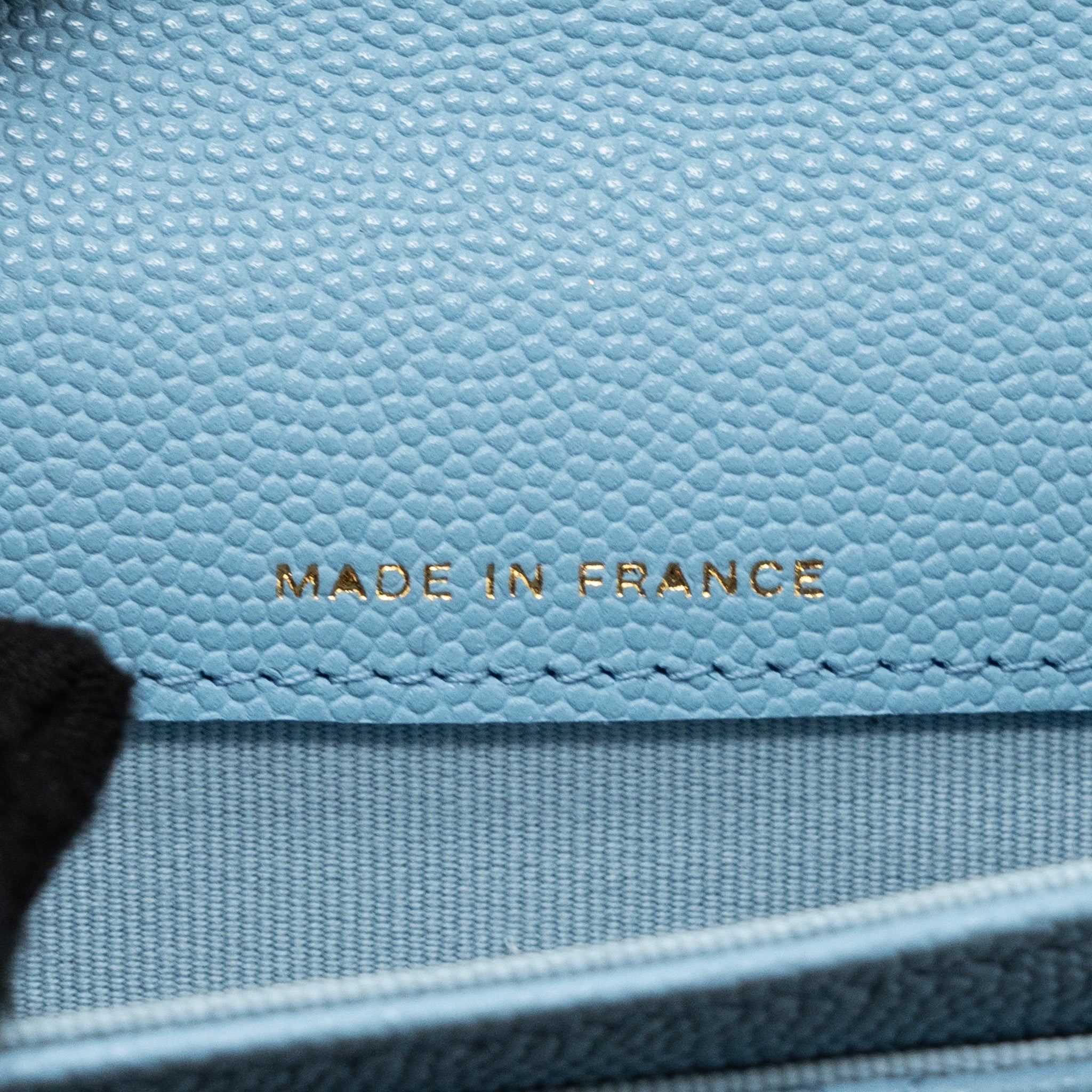CHANEL CLASSIC FLAP CARD HOLDER CAVIAR BLUE LGHW