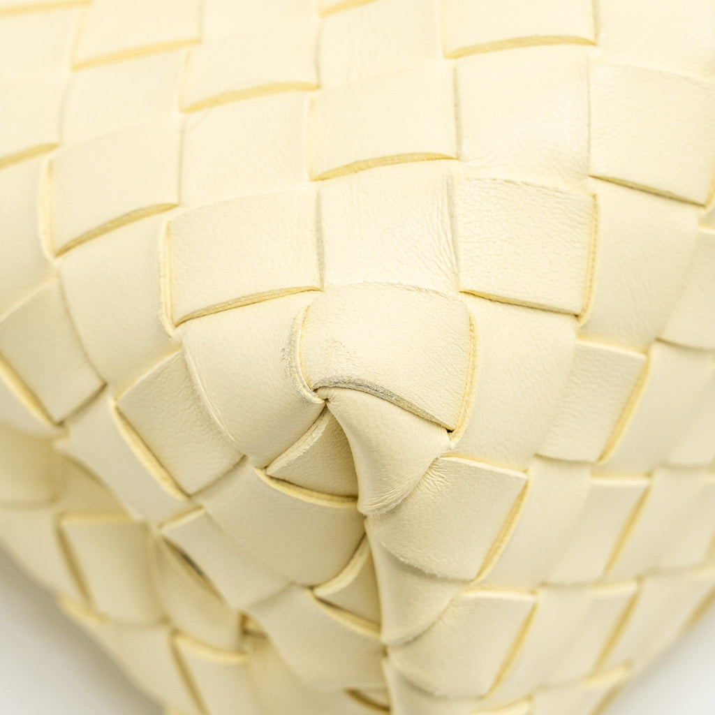 BOTTEGA VENETA SMALL ANDIAMO BAG LAMBSKIN LIGHT YELLOW GHW