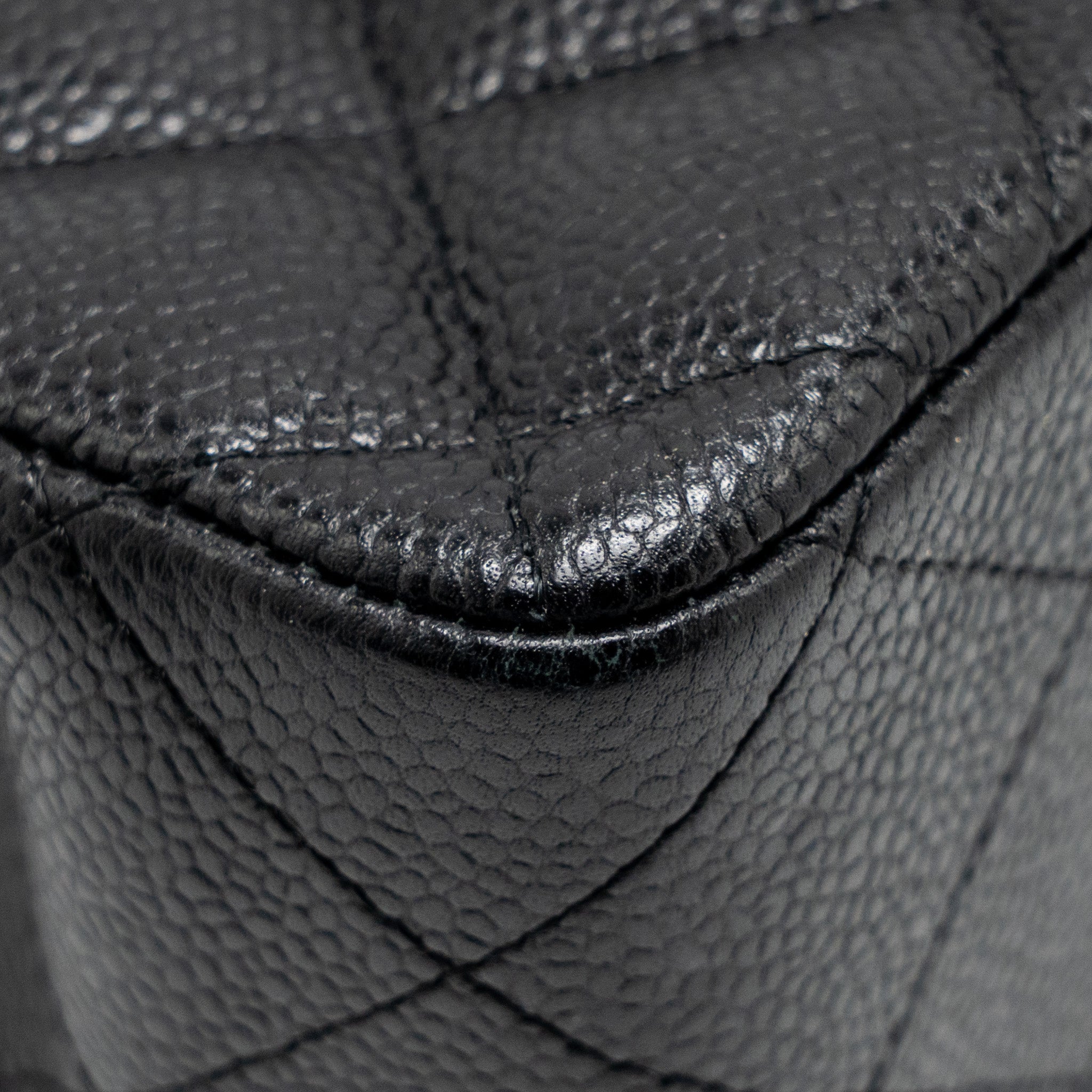 CHANEL JUMBO CLASSIC DOUBLE FLAP BAG CAVIAR BLACK GHW