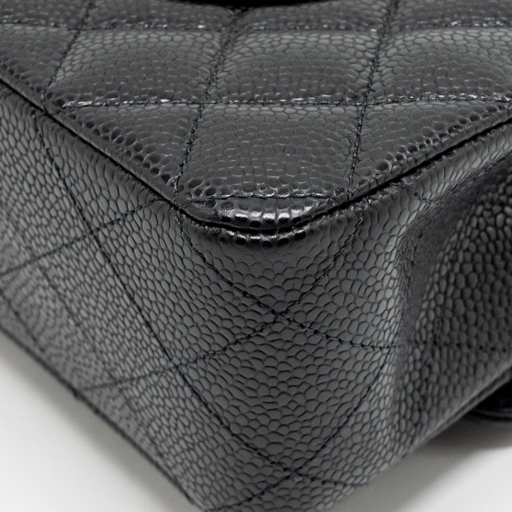 CHANEL MEDIUM CLASSIC DOUBLE FLAP BAG CAVIAR BLACK GHW (MICROCHIP)