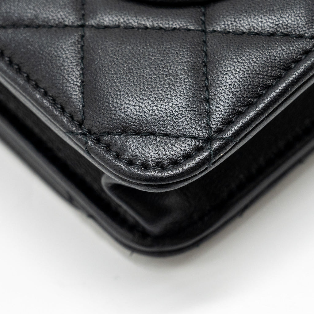 CHANEL WALLET ON CHAIN WITH PEARL CHAIN LAMBSKIN BLACK LGHW (MICROCHIP)