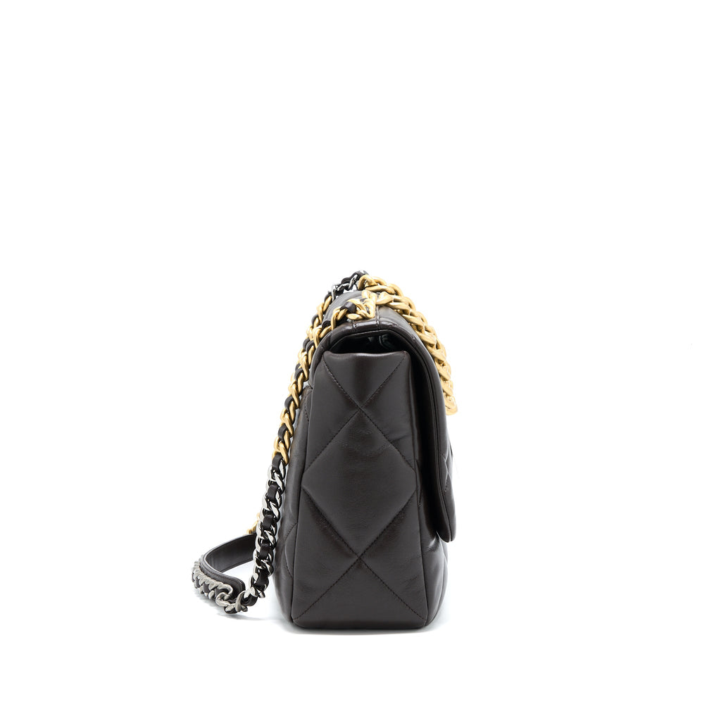 CHANEL 21A MAXI 19 FLAP BAG LAMBSKIN DARK BROWN MULTICOLOUR HARDWARE (MICROCHIP)