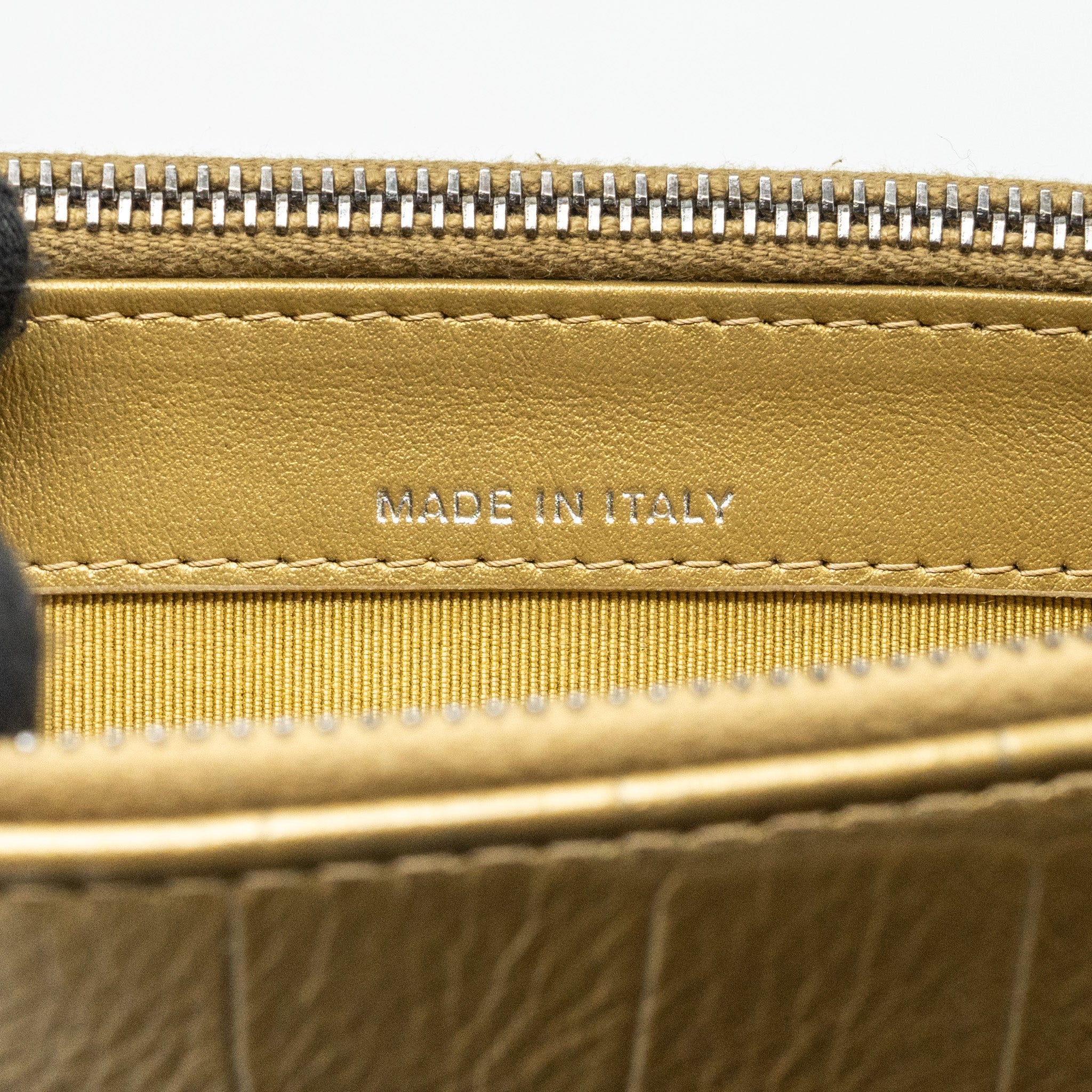 CHANEL GABRIELLE DOUBLE ZIP CLUTCH ON CHAIN CROCODILE-EMBOSSED CALFSKIN GOLD MULTICOLOUR HARDWARE