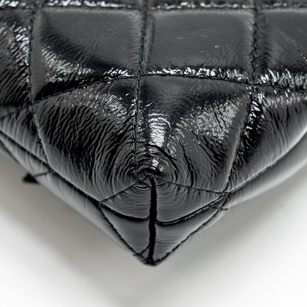 CHANEL 24A BOWKNOT CLUTCH WITH CHAIN PATENT CRUMPLED LAMBSKIN/SHINY LAMBSKIN BLACK GHW (MICROCHIP)